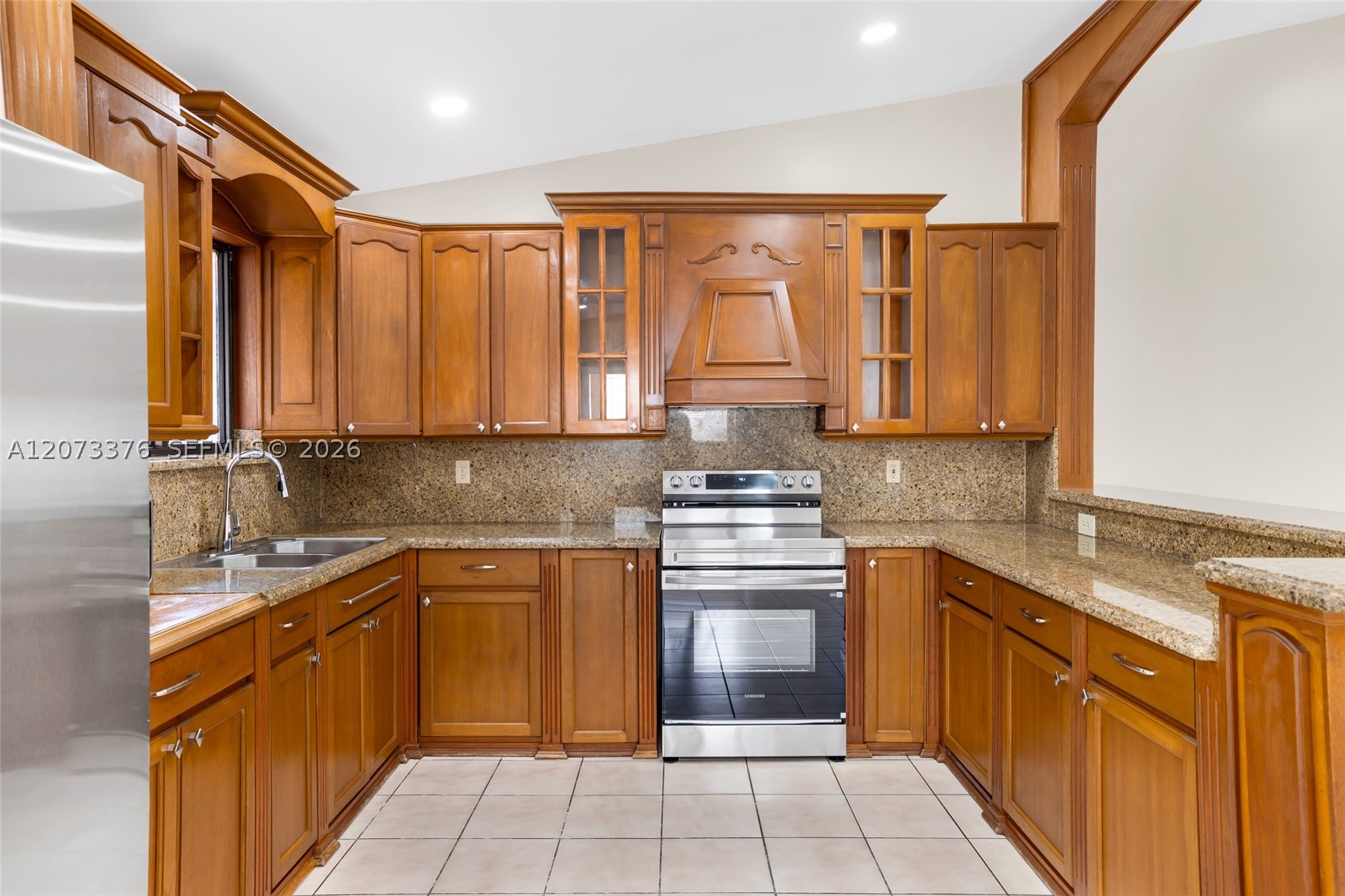 10212 NW 129th St, Hialeah Gardens FL 33018
