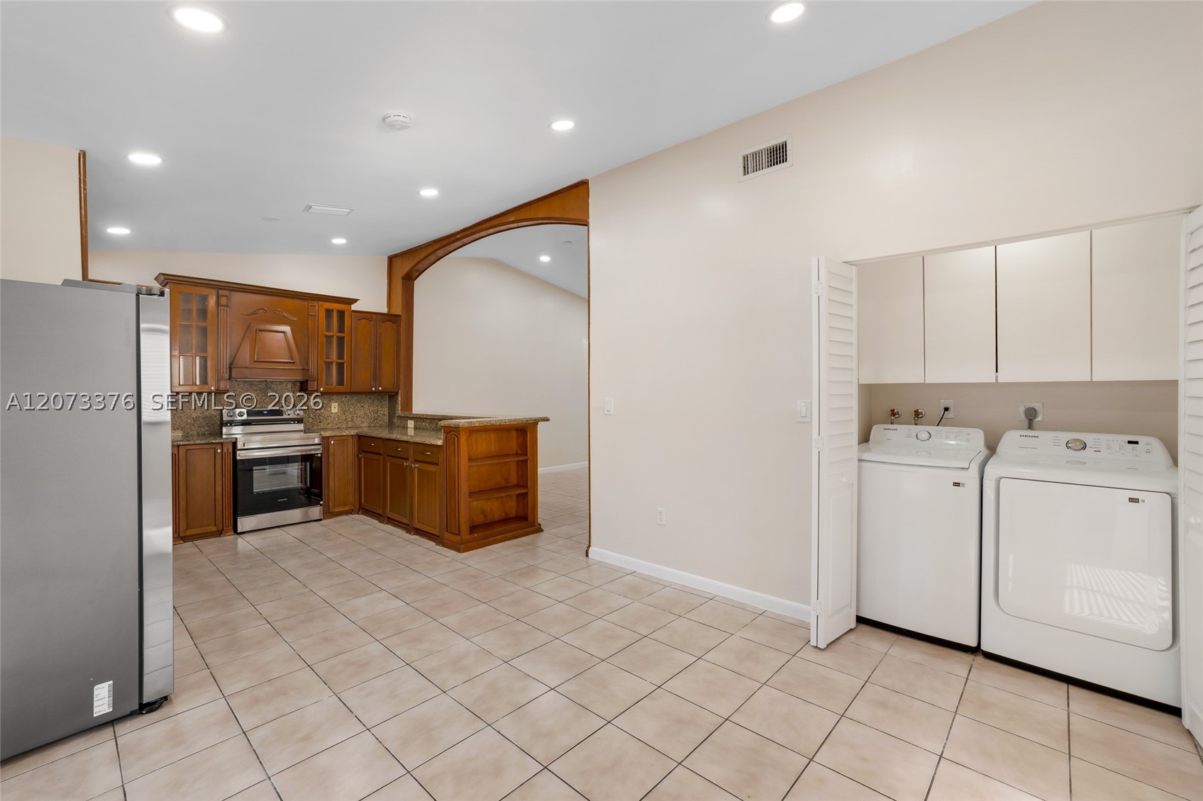 10212 NW 129th St, Hialeah Gardens FL 33018