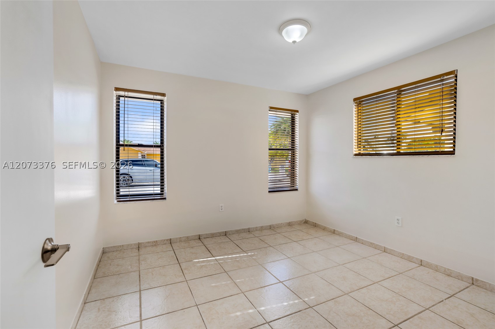 10212 NW 129th St, Hialeah Gardens FL 33018
