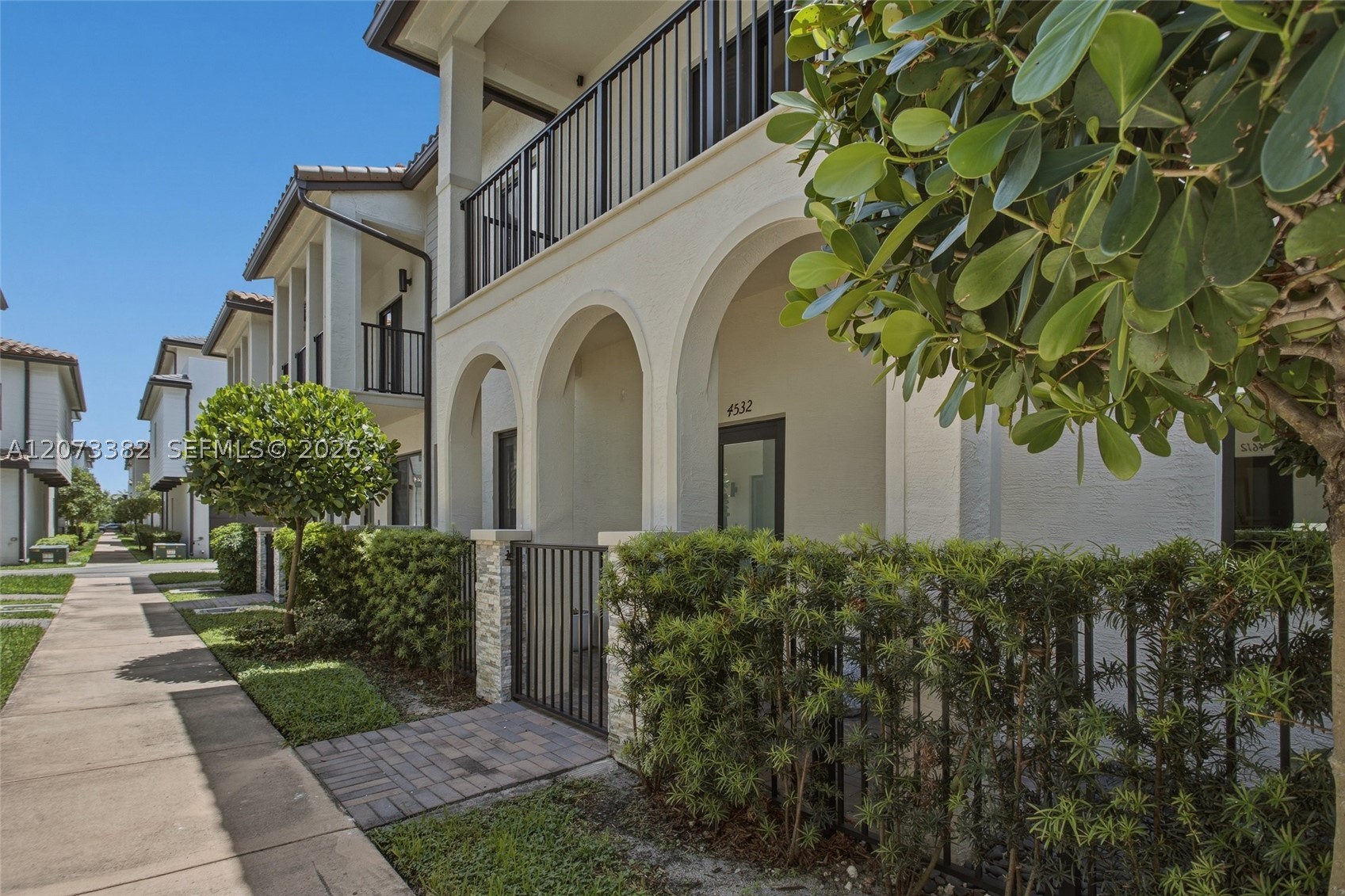 4532 NW 83 PSGE #0, Doral FL 33166