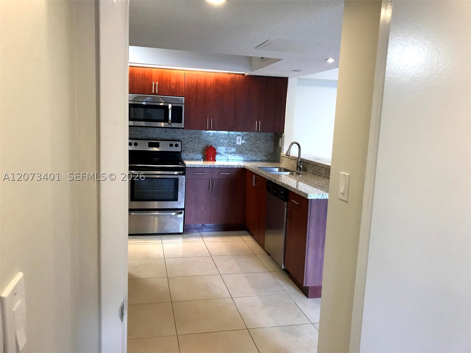 8580 SW 212th St #105, Cutler Bay FL 33189