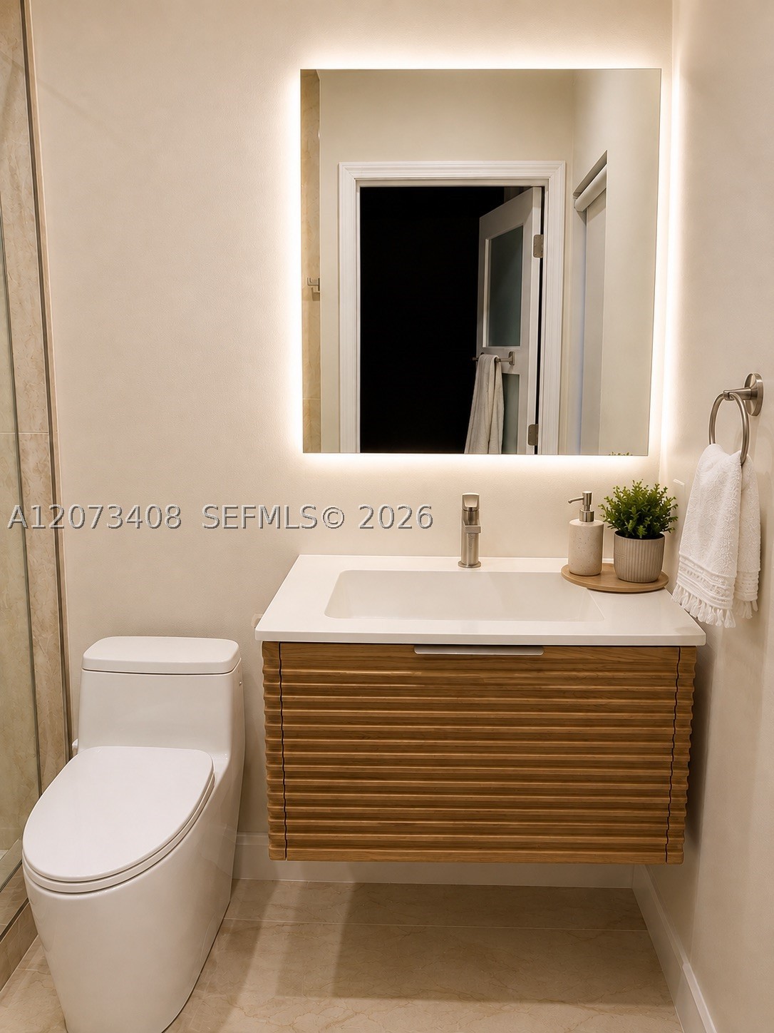 3225 NE 207th Ter, Aventura FL 33180