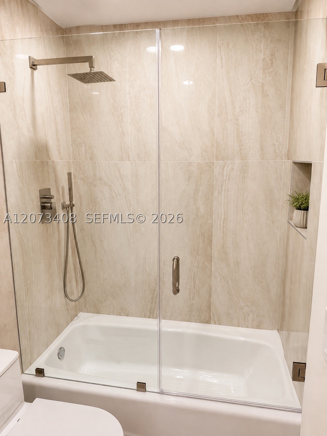 3225 NE 207th Ter, Aventura FL 33180
