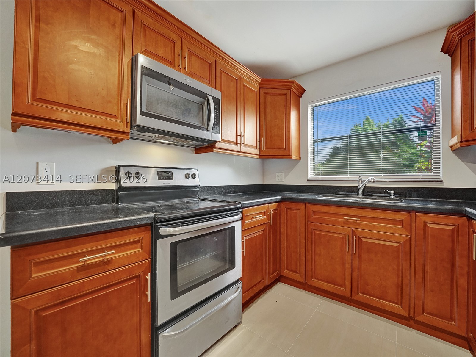 9148 Limetree Ln #181, Pembroke Pines FL 33024