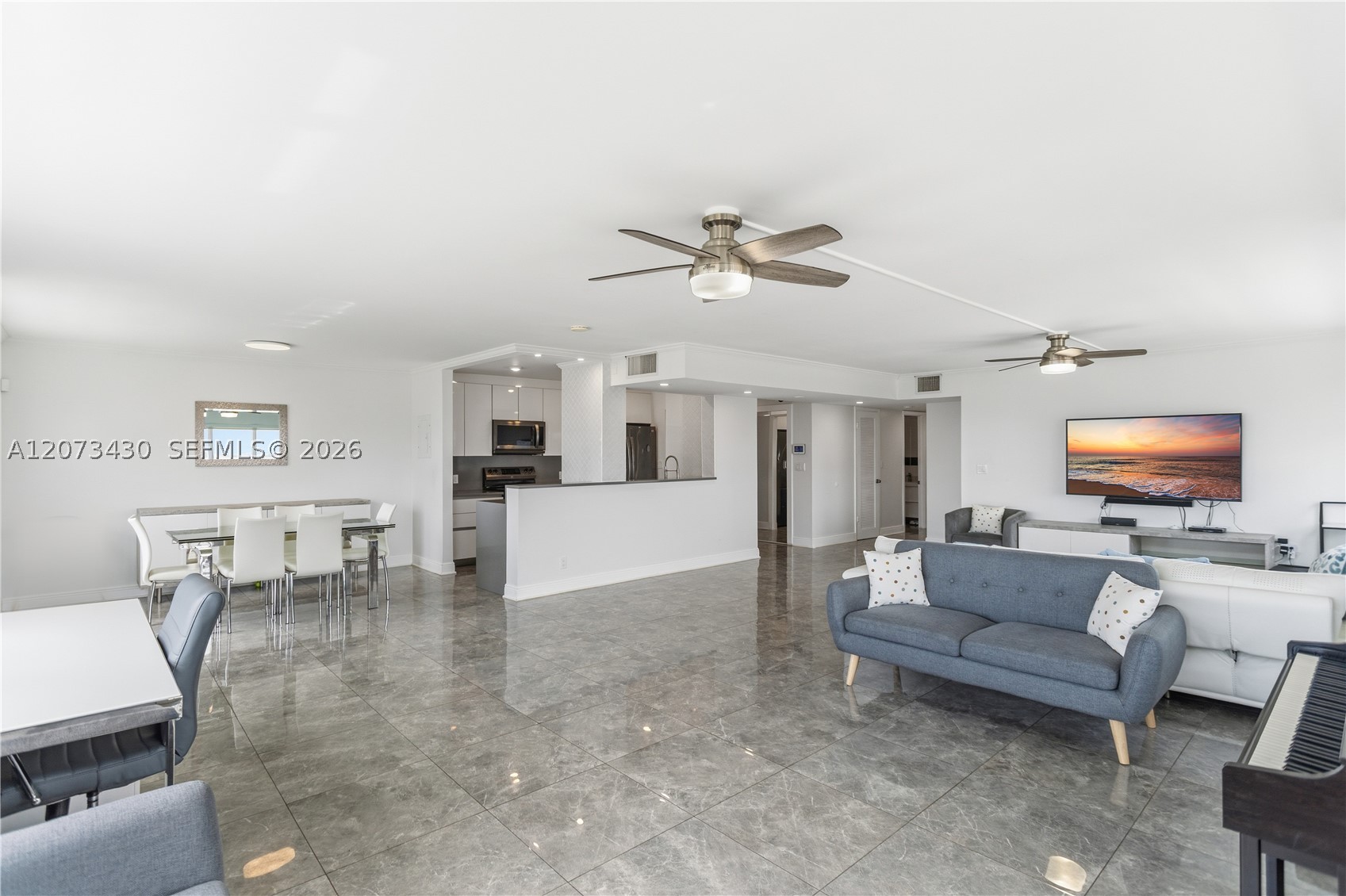 340 Sunset Dr #1210, Fort Lauderdale FL 33301