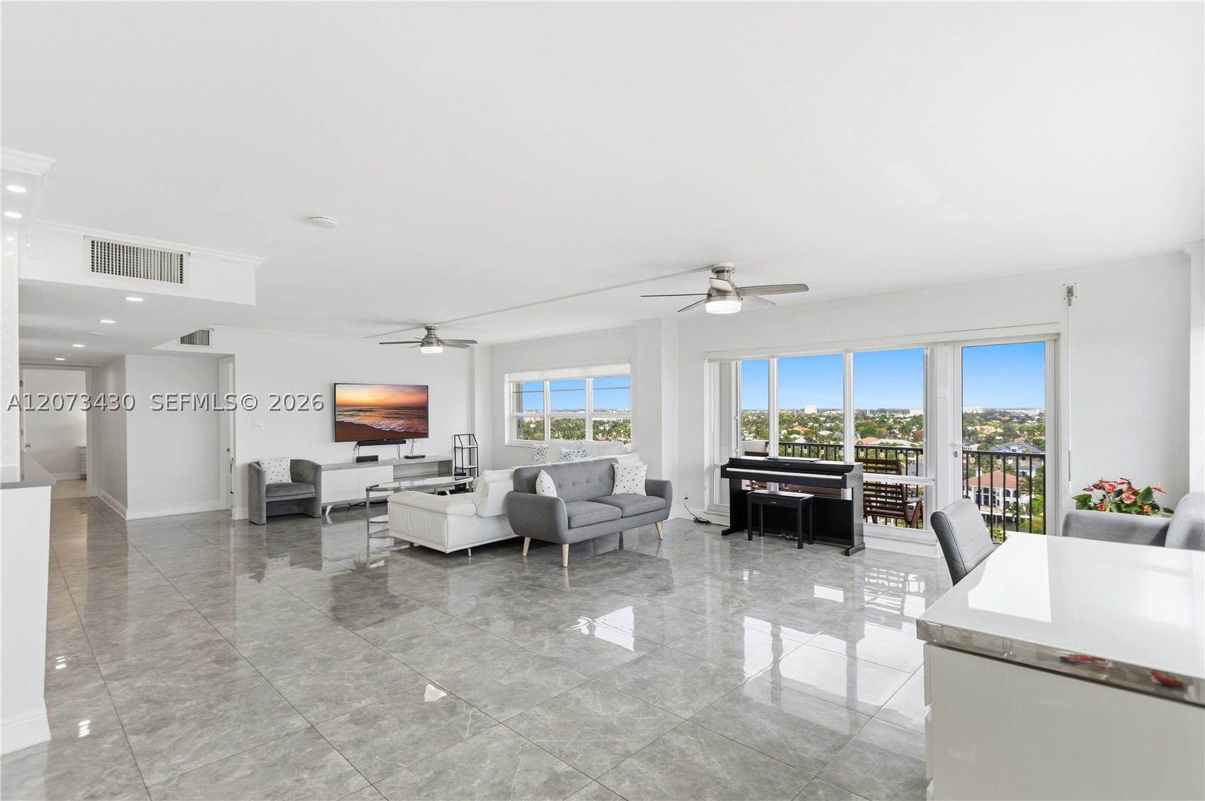 340 Sunset Dr #1210, Fort Lauderdale FL 33301