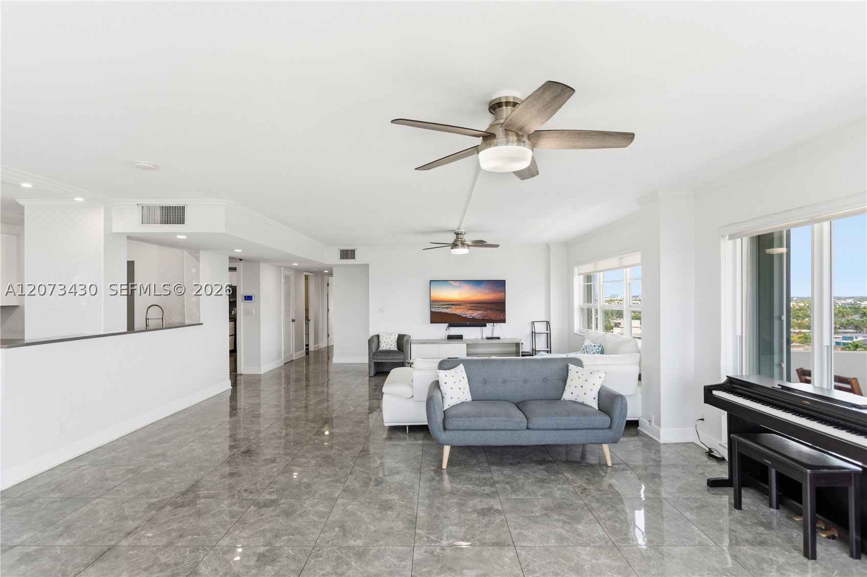 340 Sunset Dr #1210, Fort Lauderdale FL 33301