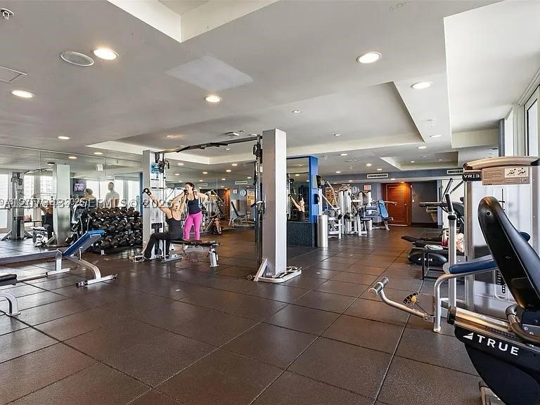 7910 Harbor Island Dr #904, North Bay Village FL 33141