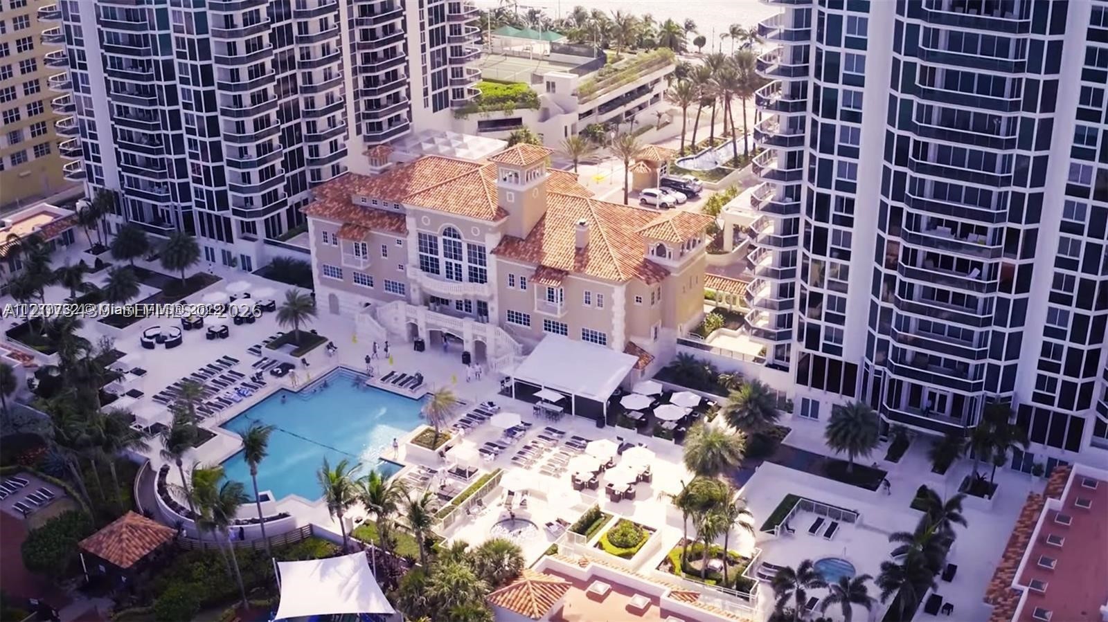 4779 Collins Ave #3708, Miami Beach FL 33140