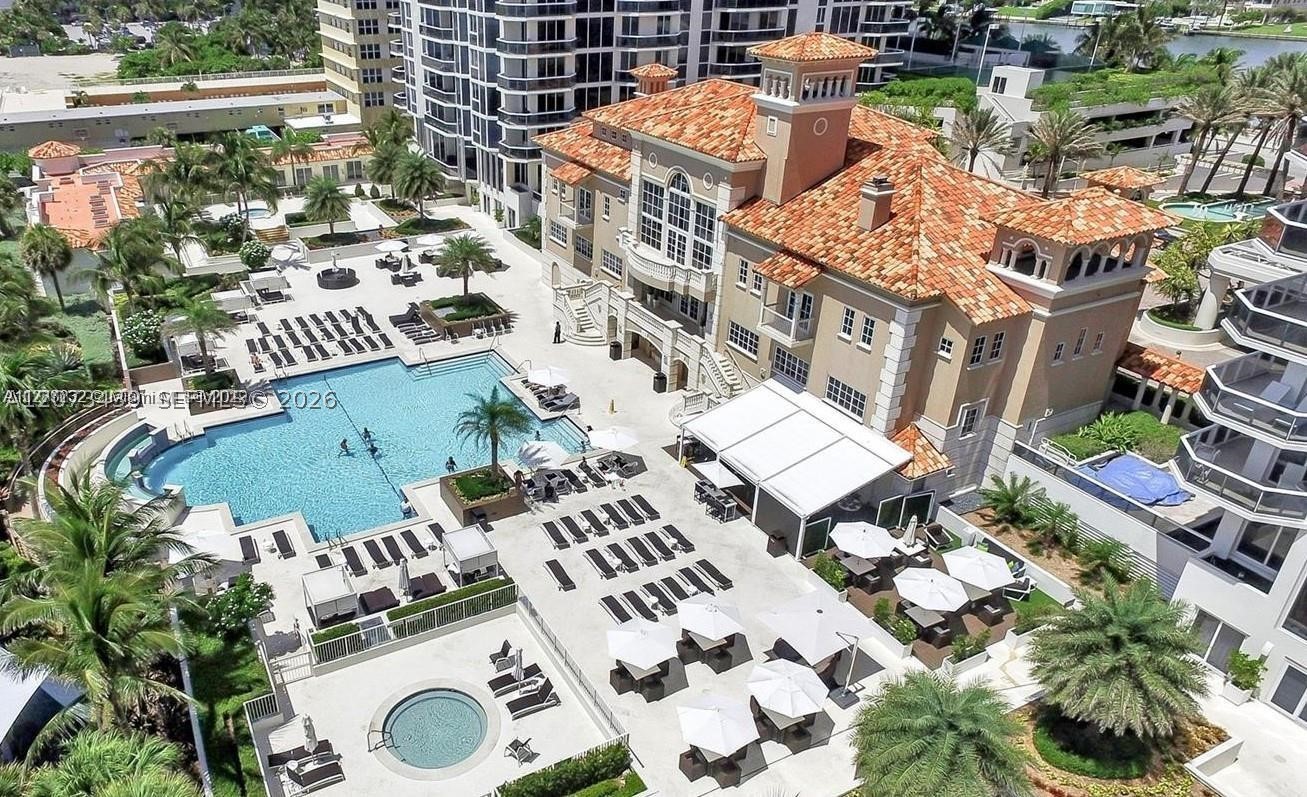 4779 Collins Ave #3708, Miami Beach FL 33140