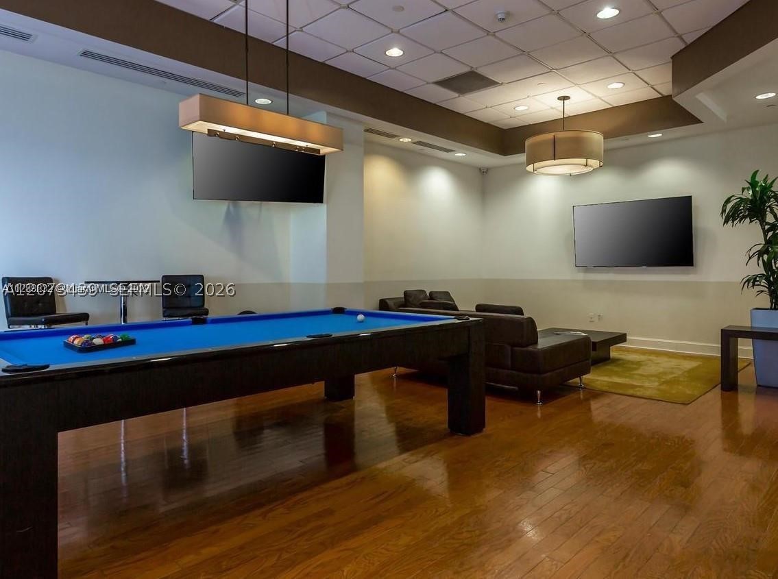 4779 Collins Ave #3708, Miami Beach FL 33140