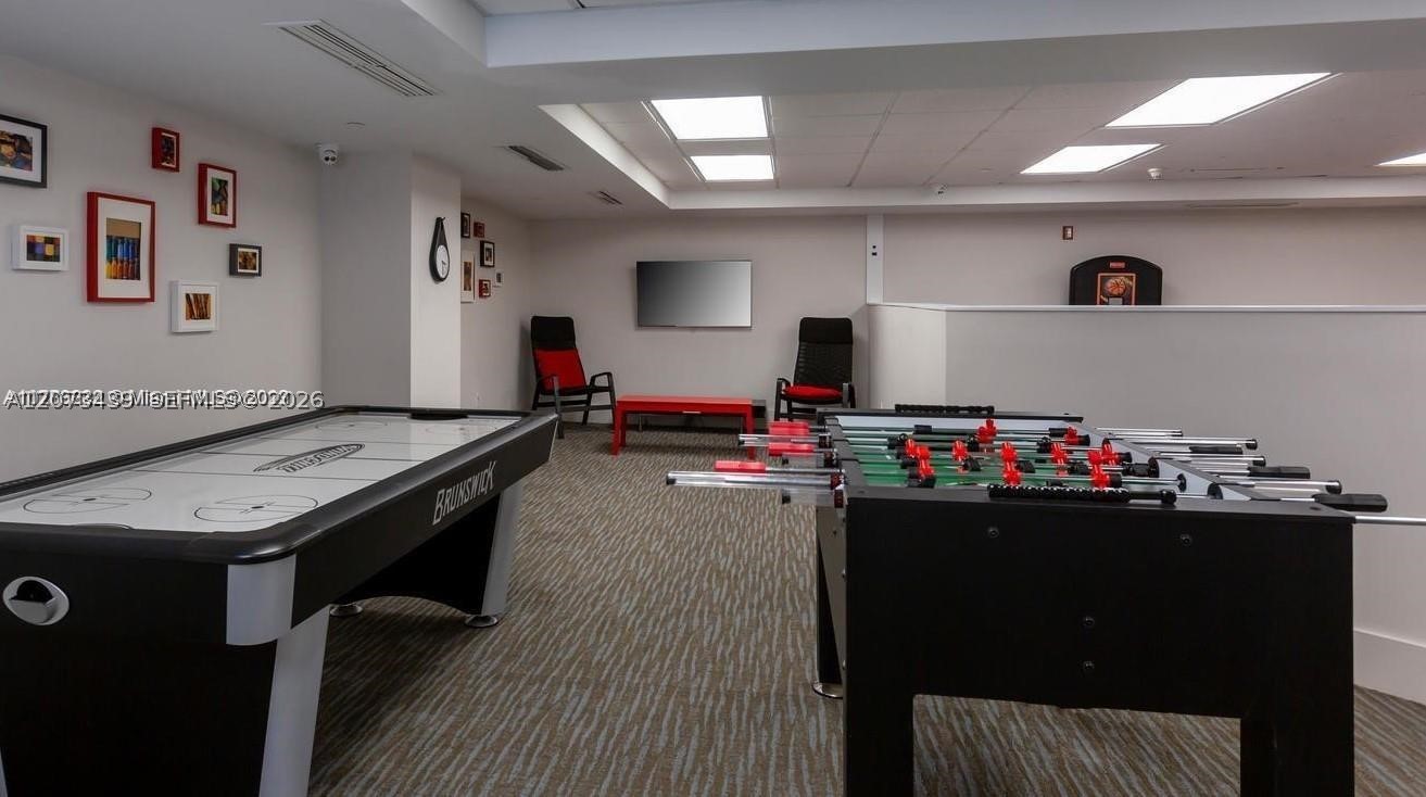 4779 Collins Ave #3708, Miami Beach FL 33140