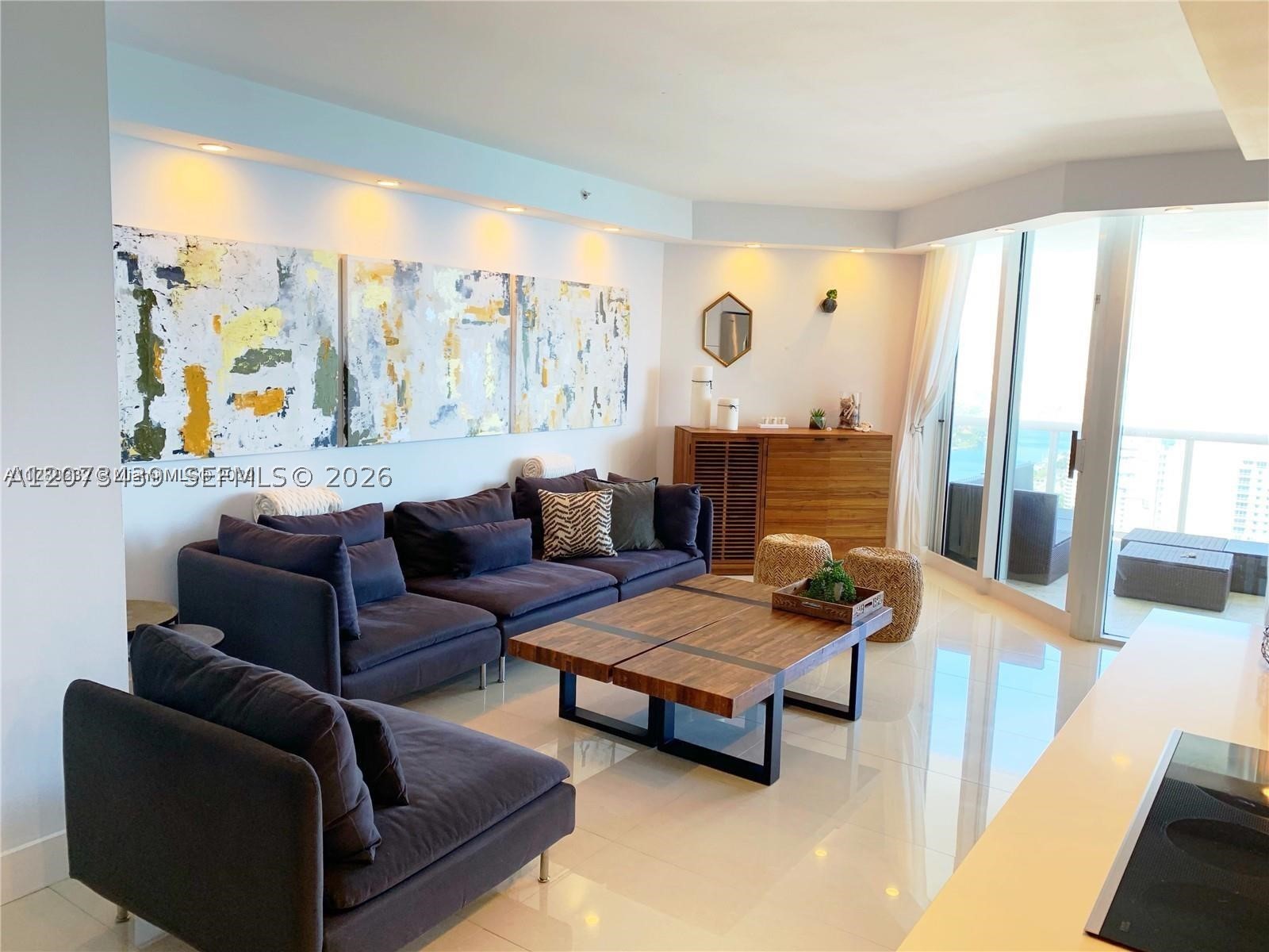 4779 Collins Ave #3708, Miami Beach FL 33140