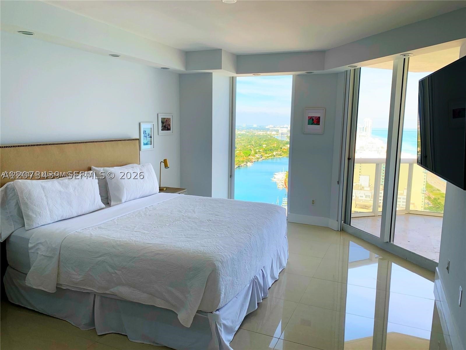 4779 Collins Ave #3708, Miami Beach FL 33140