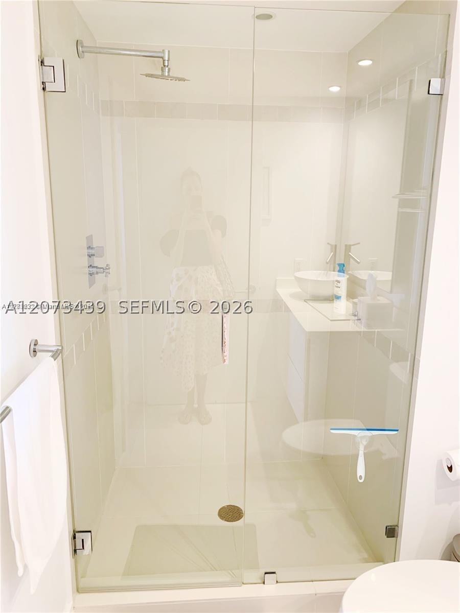 4779 Collins Ave #3708, Miami Beach FL 33140