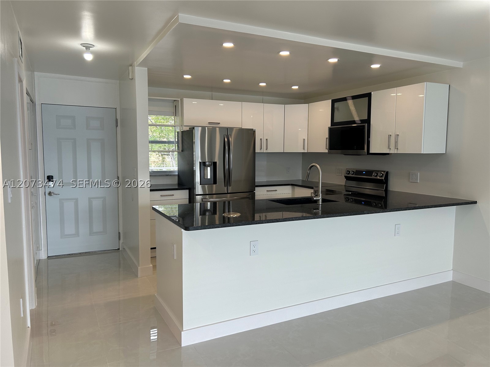 3550 NE 169th St #304, North Miami Beach FL 33160