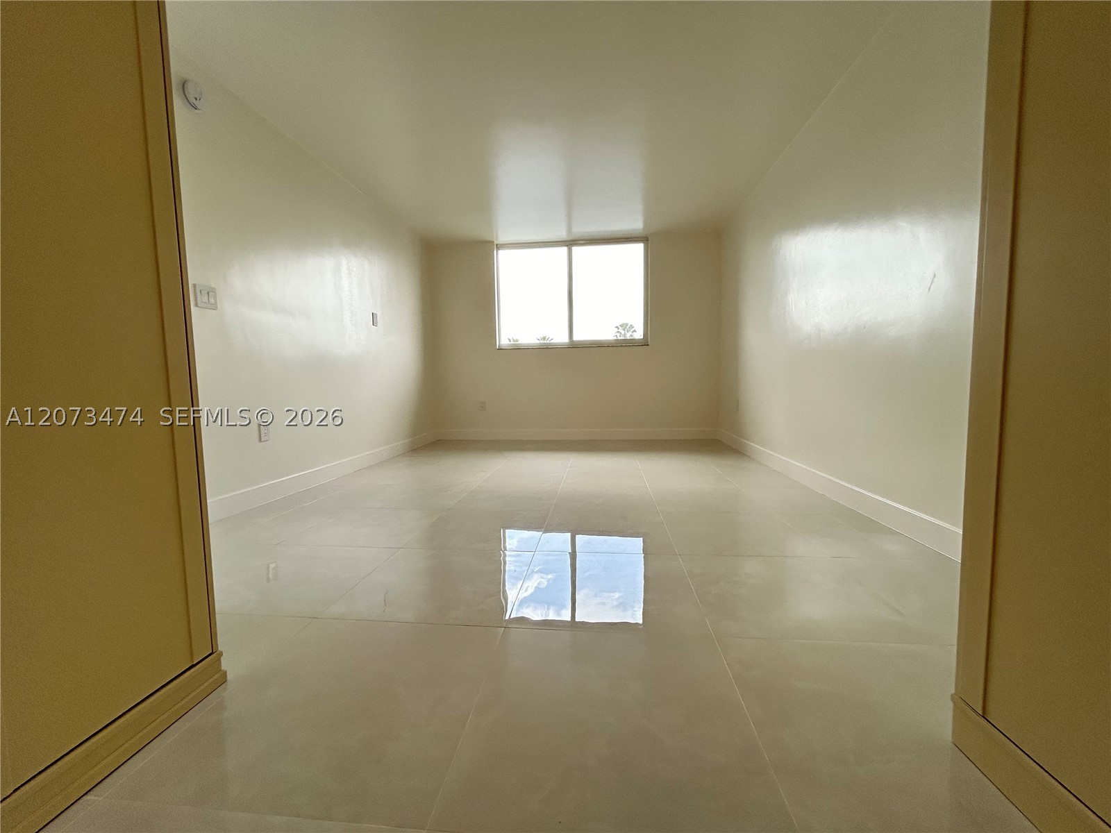 3550 NE 169th St #304, North Miami Beach FL 33160