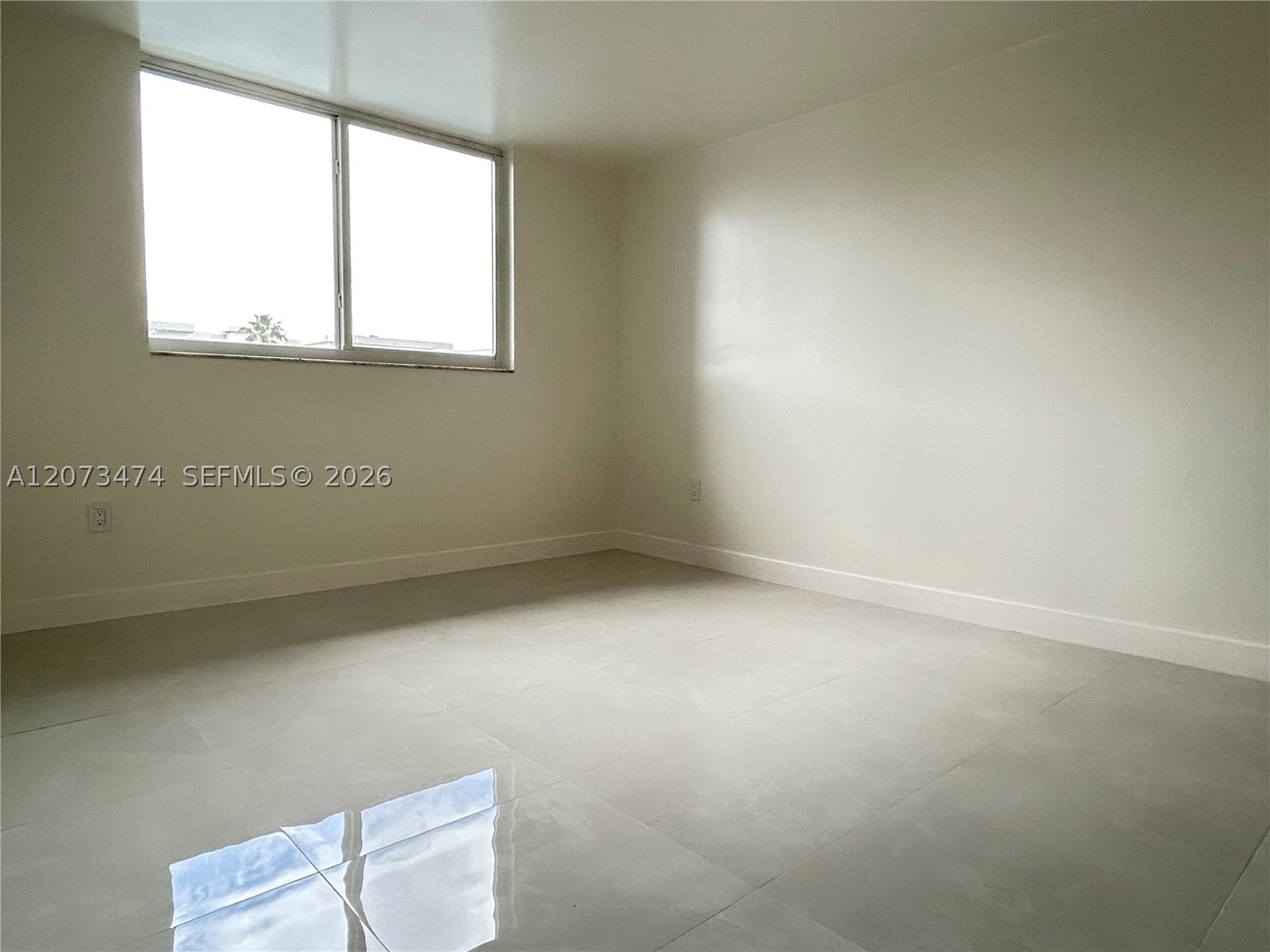 3550 NE 169th St #304, North Miami Beach FL 33160