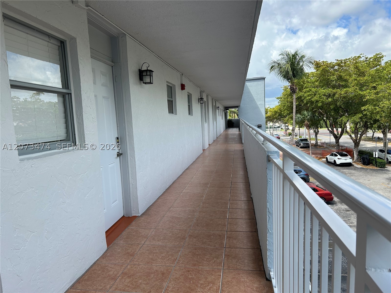 3550 NE 169th St #304, North Miami Beach FL 33160
