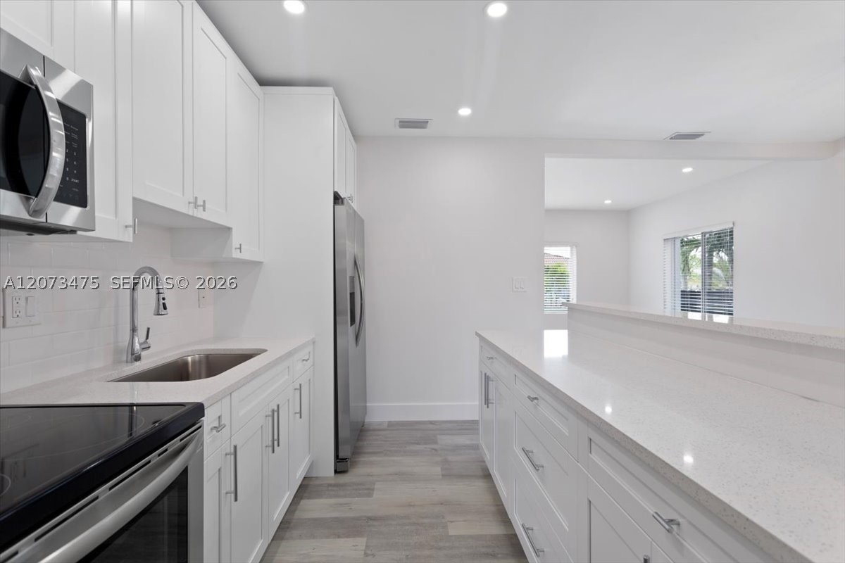 449 E 10th St, Hialeah FL 33010