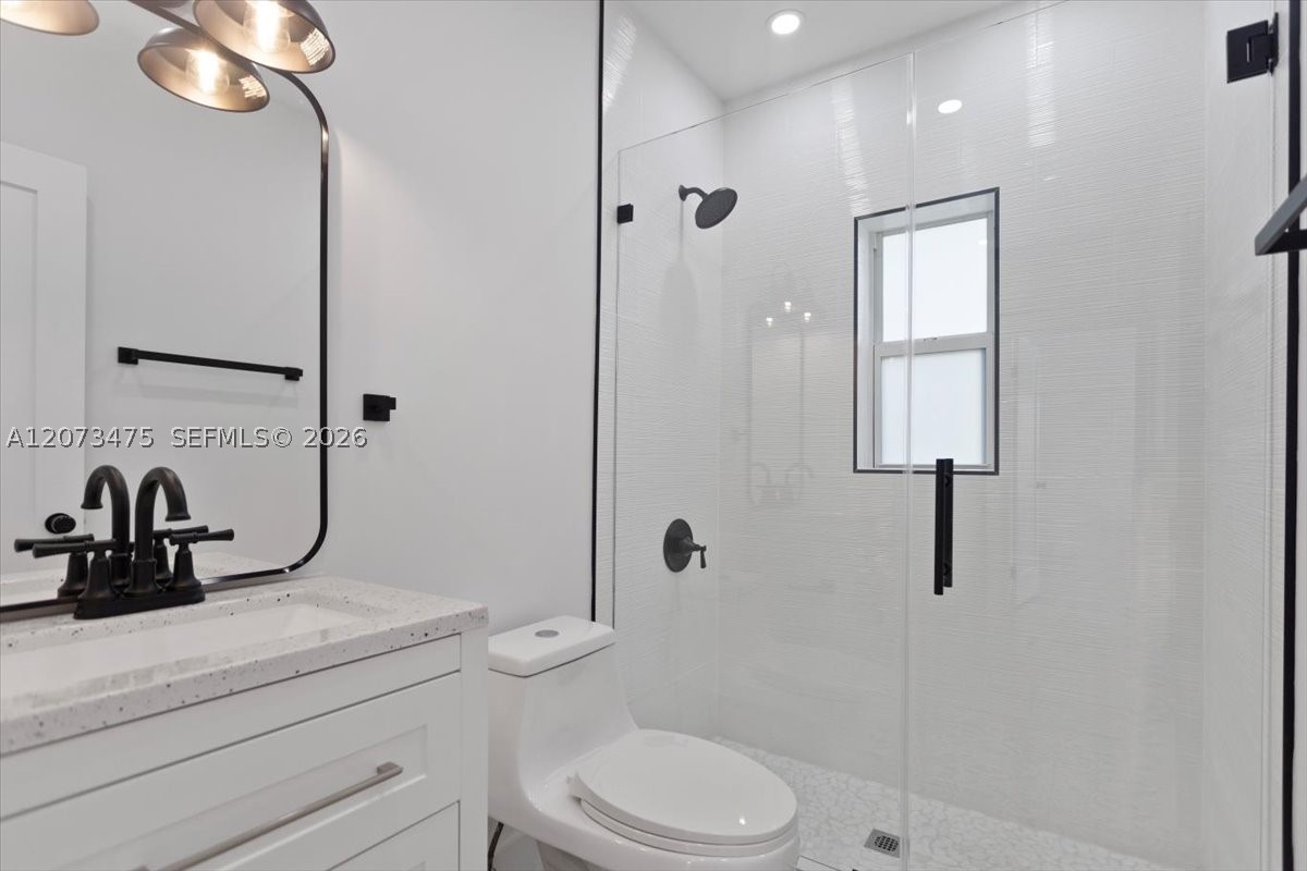 449 E 10th St, Hialeah FL 33010