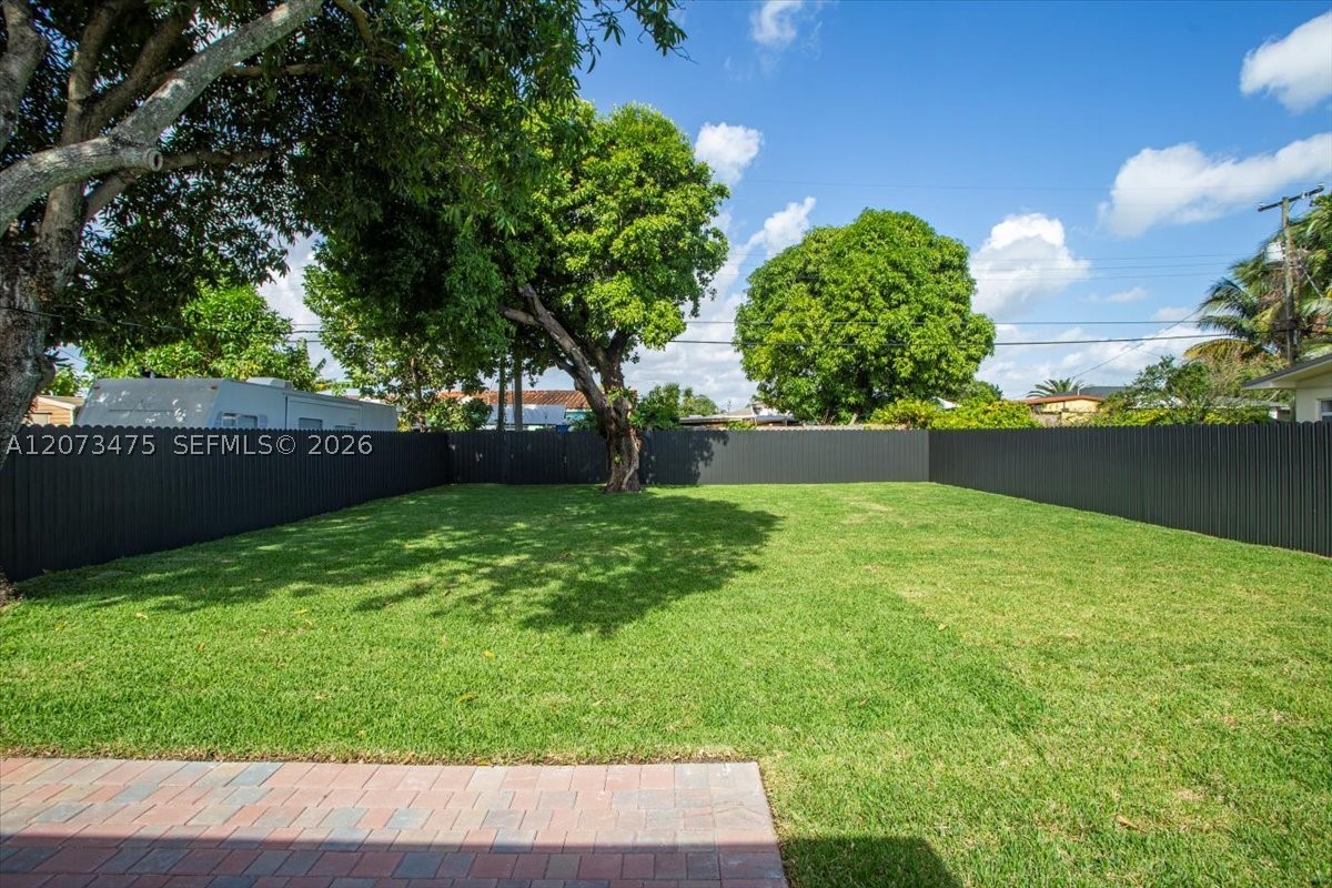 449 E 10th St, Hialeah FL 33010