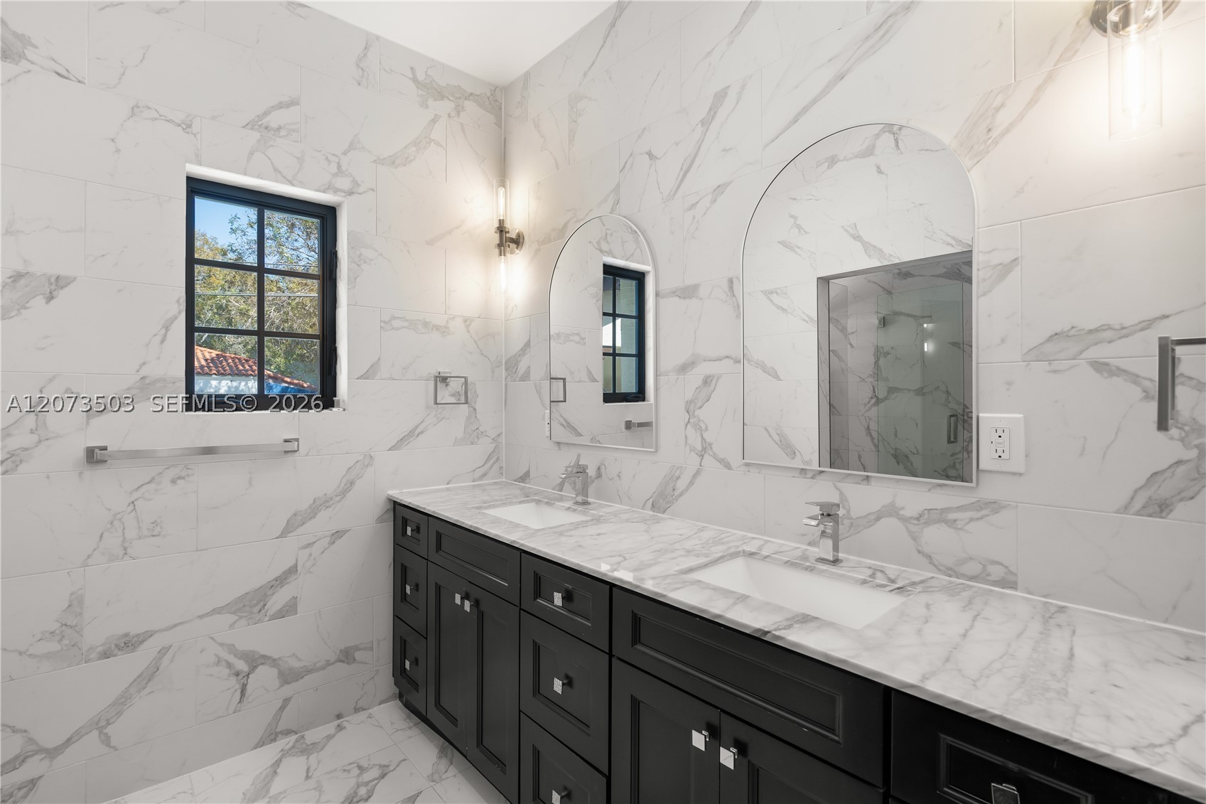 519 Alhambra Cir, Coral Gables FL 33134