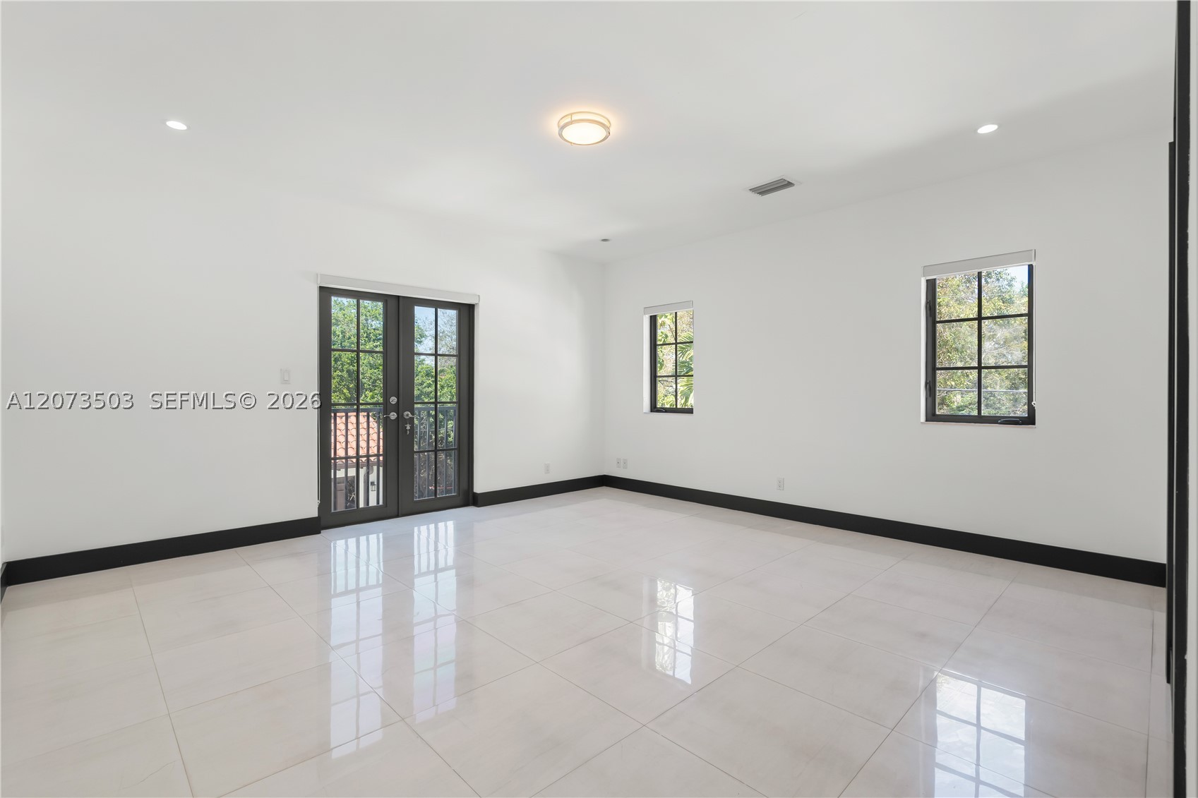 519 Alhambra Cir, Coral Gables FL 33134