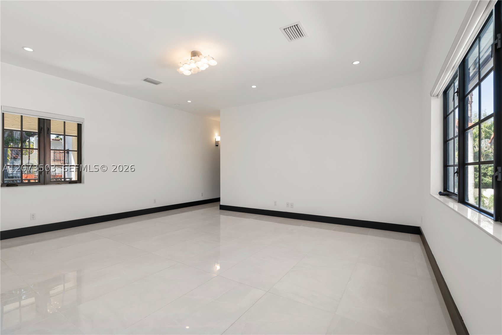 519 Alhambra Cir, Coral Gables FL 33134