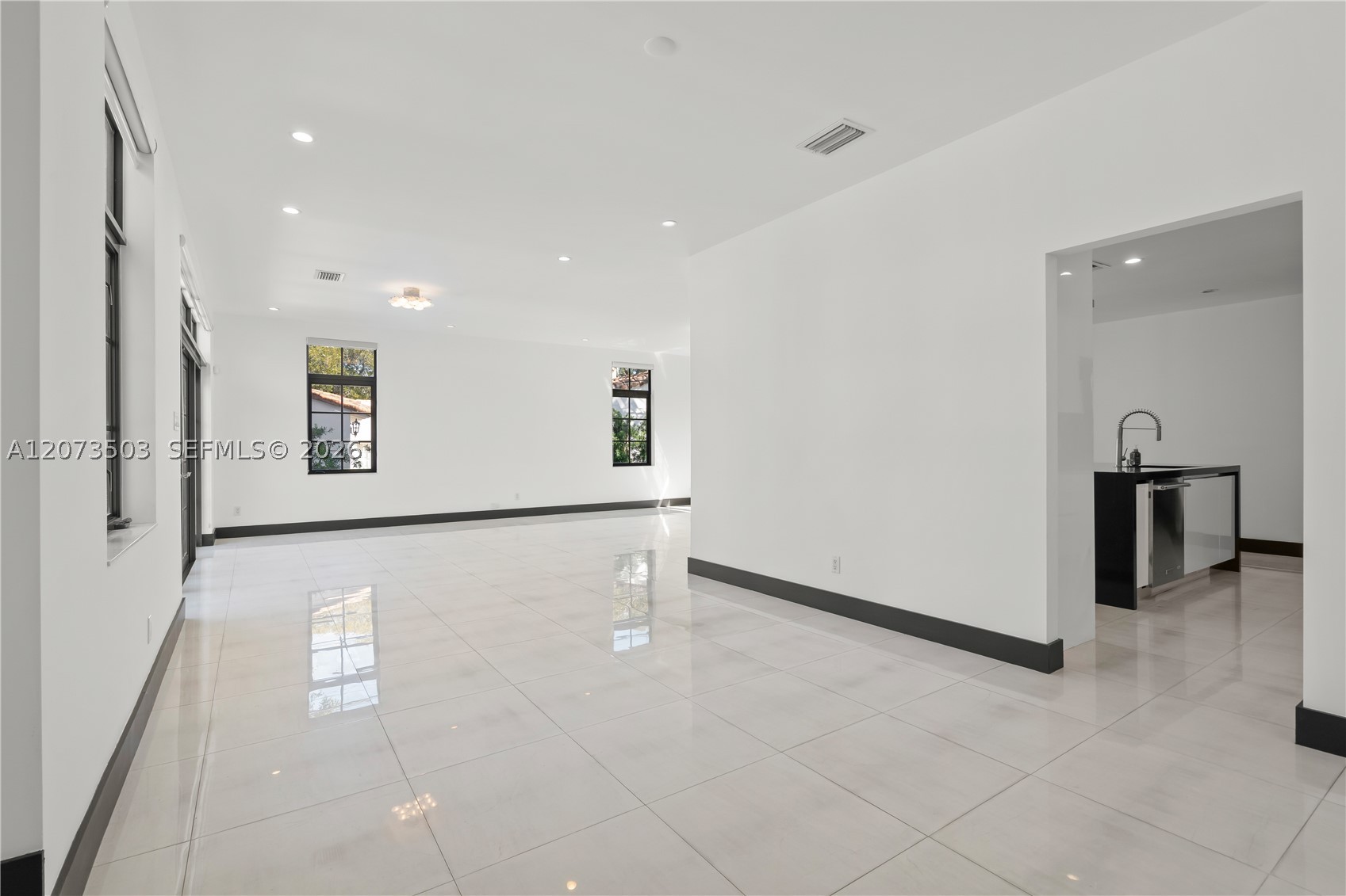 519 Alhambra Cir, Coral Gables FL 33134