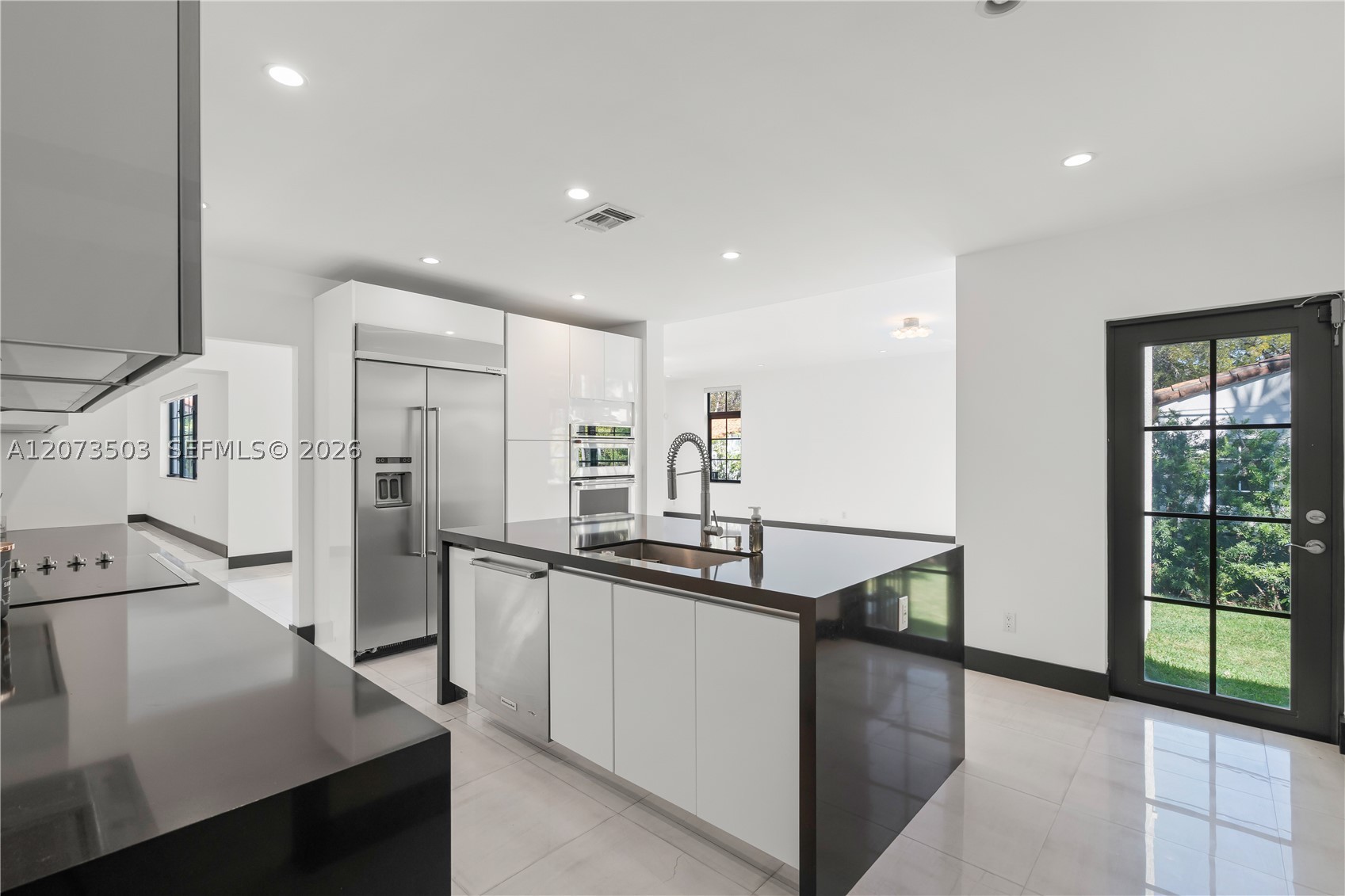 519 Alhambra Cir, Coral Gables FL 33134