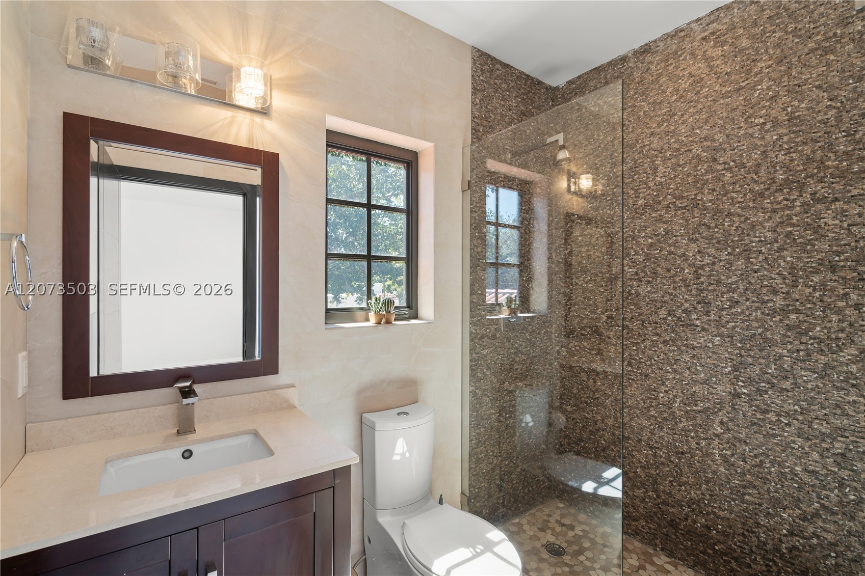 519 Alhambra Cir, Coral Gables FL 33134