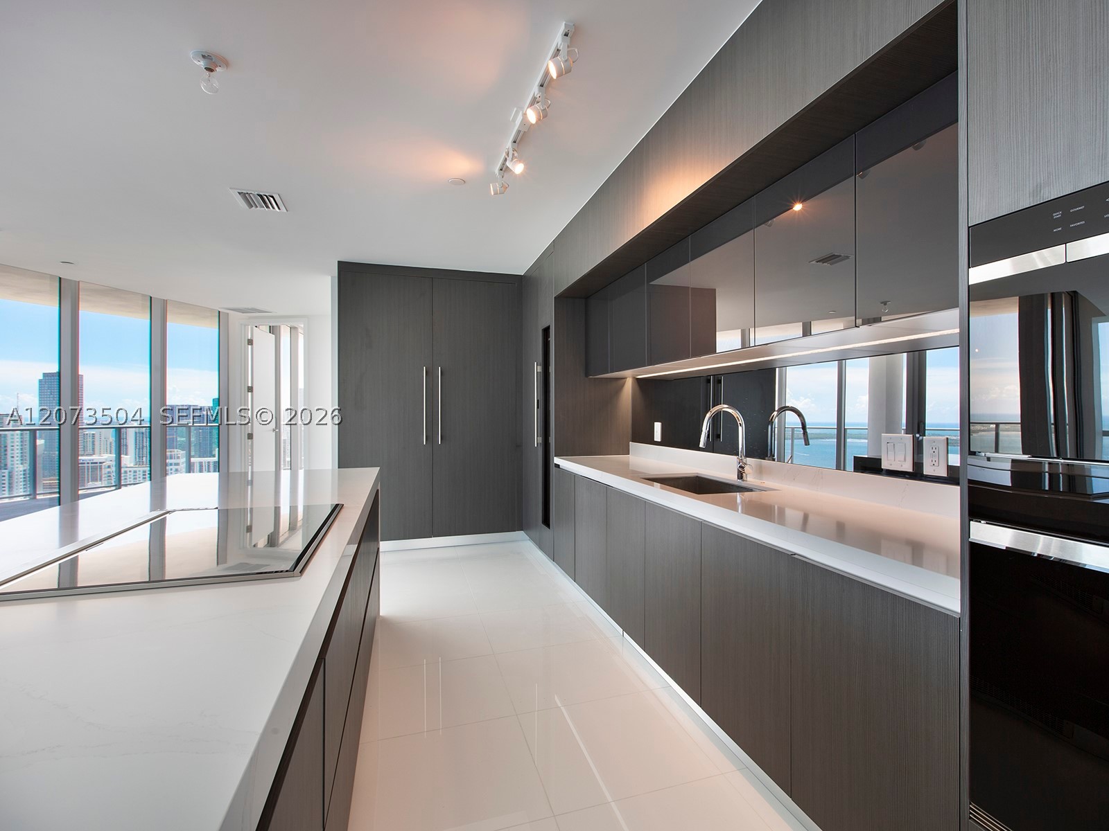 851 NE 1st Ave #PH5011, Miami FL 33132
