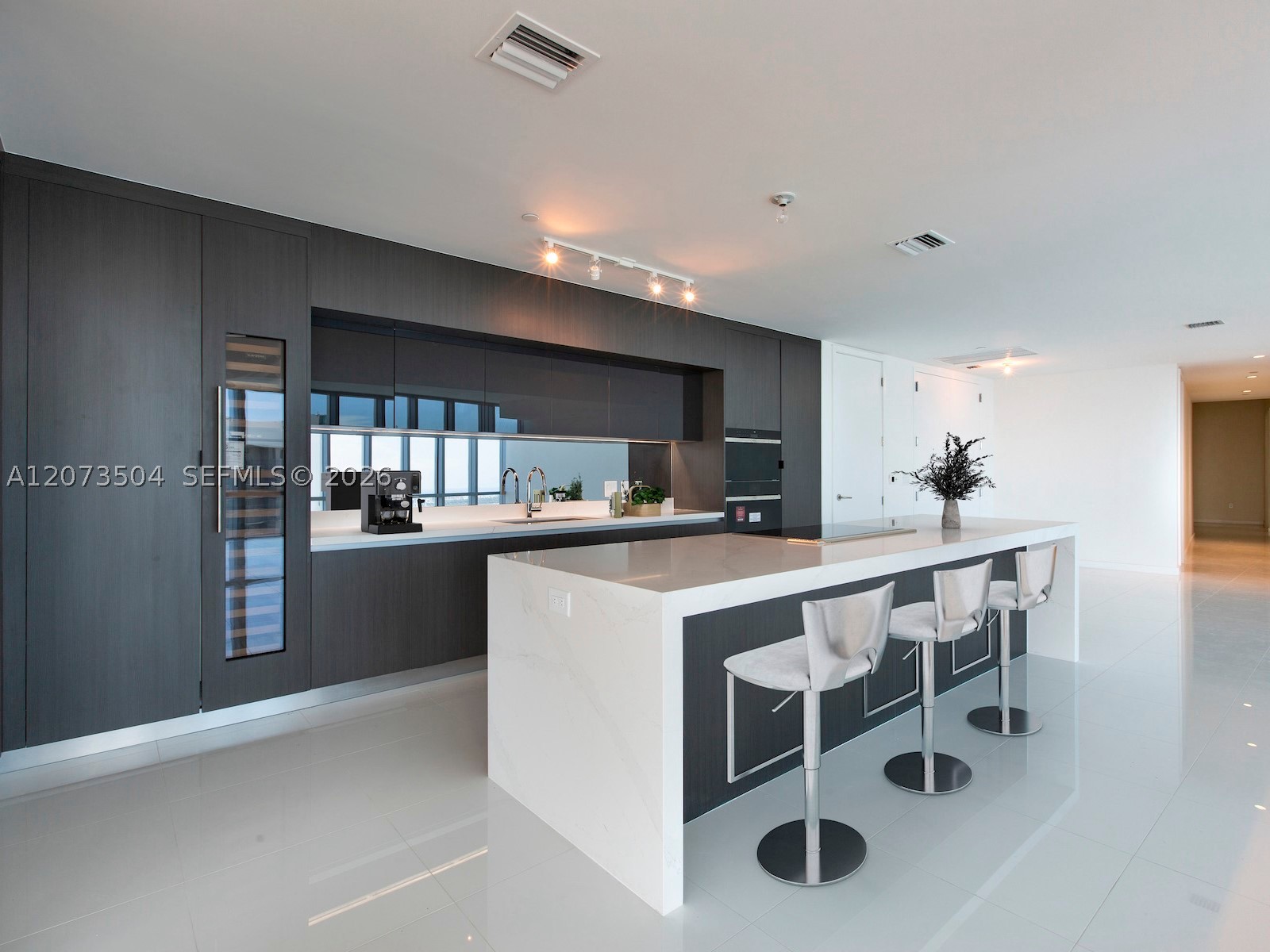 851 NE 1st Ave #PH5011, Miami FL 33132
