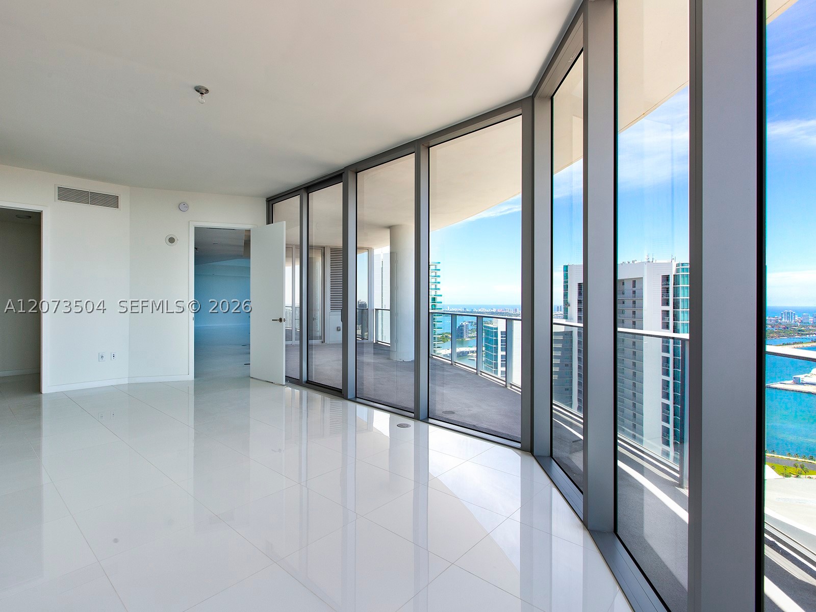 851 NE 1st Ave #PH5011, Miami FL 33132