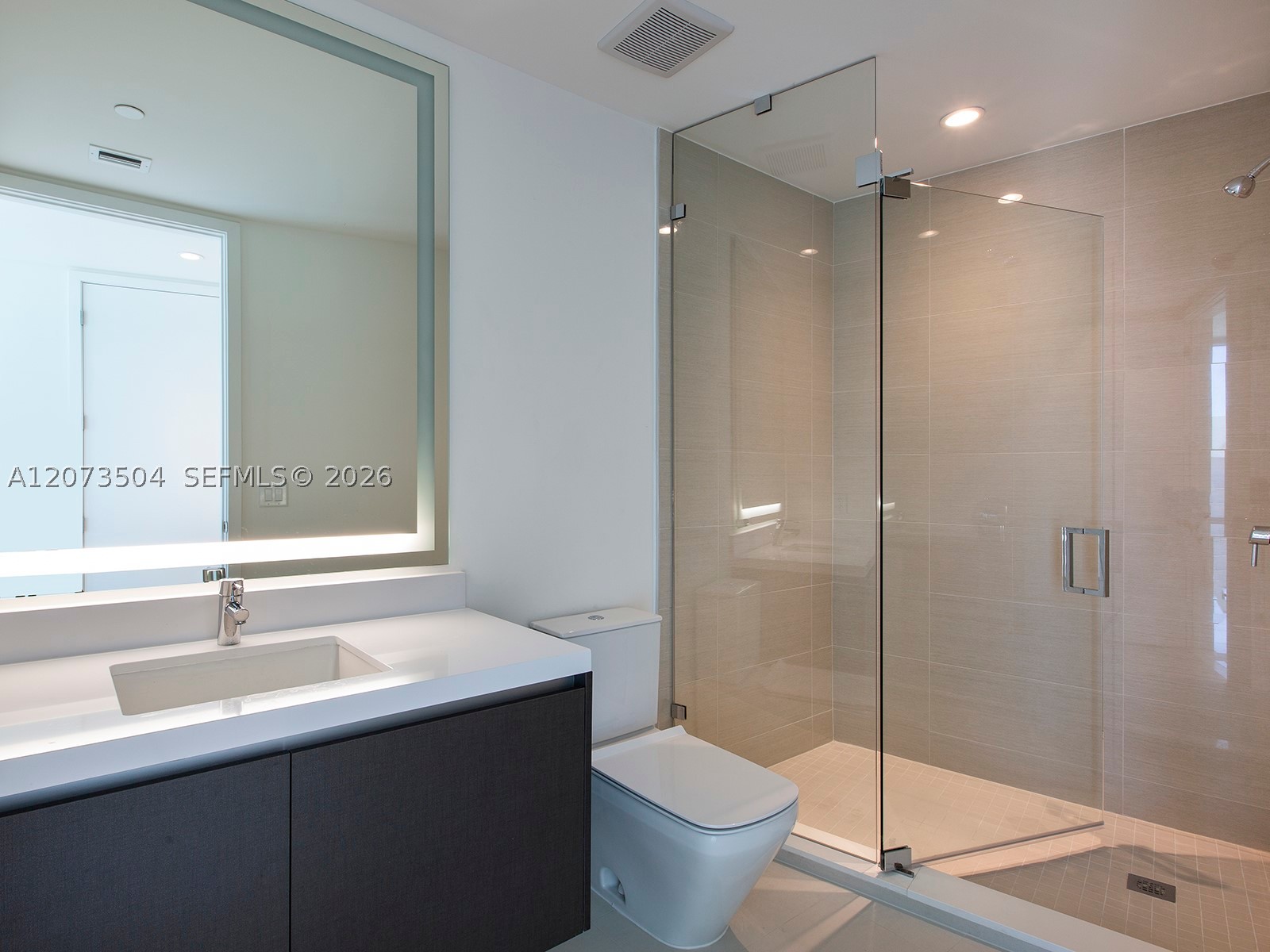851 NE 1st Ave #PH5011, Miami FL 33132