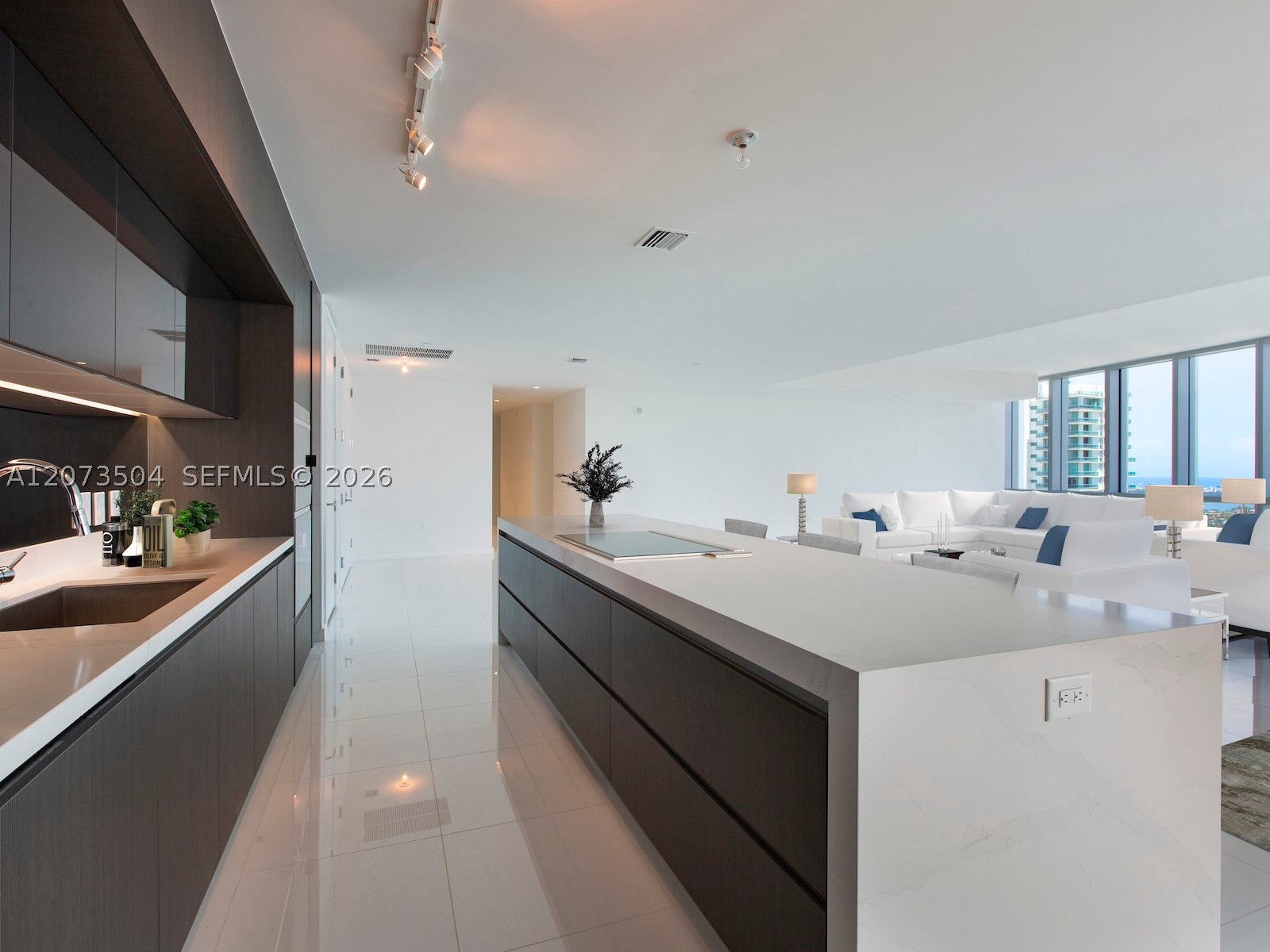 851 NE 1st Ave #PH5011, Miami FL 33132