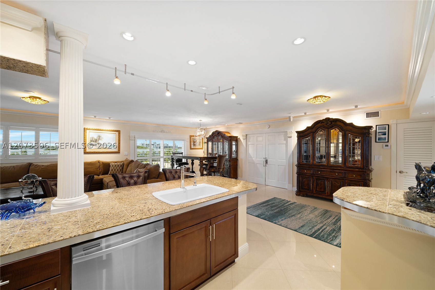 3770 NE 171st St #504, North Miami Beach FL 33160