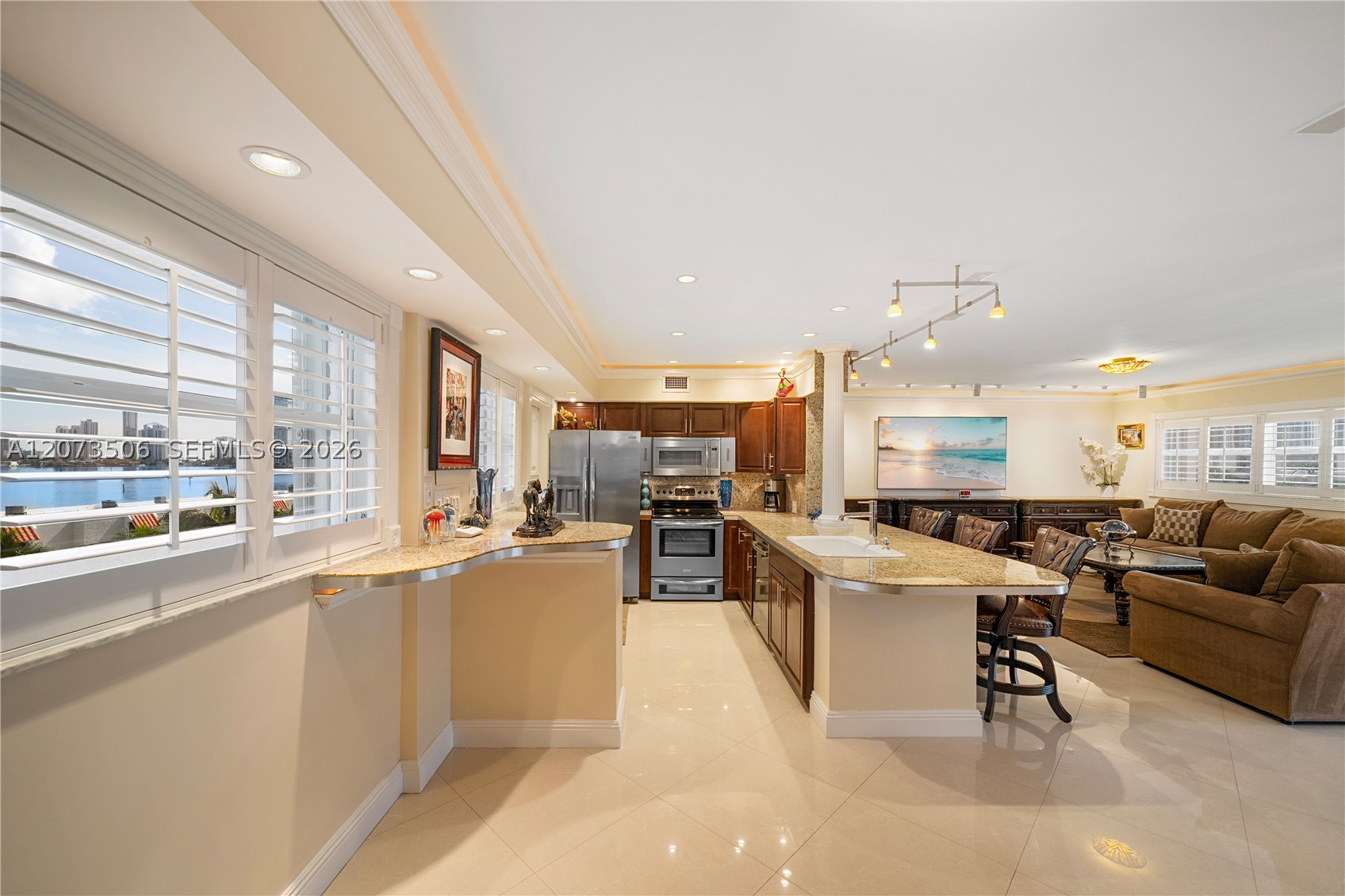 3770 NE 171st St #504, North Miami Beach FL 33160