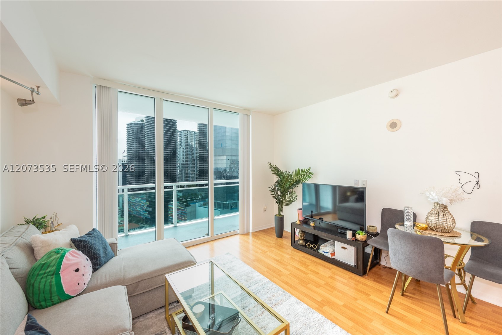951 Brickell Ave #2709, Miami FL 33131