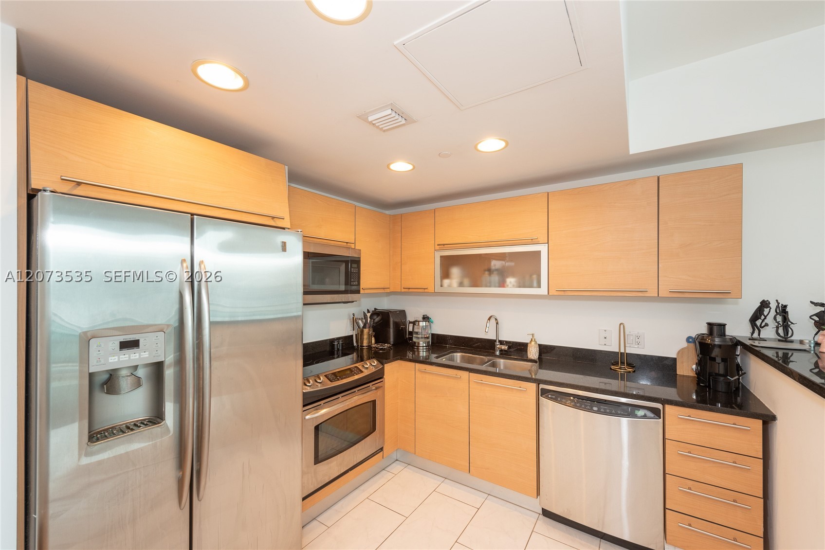 951 Brickell Ave #2709, Miami FL 33131