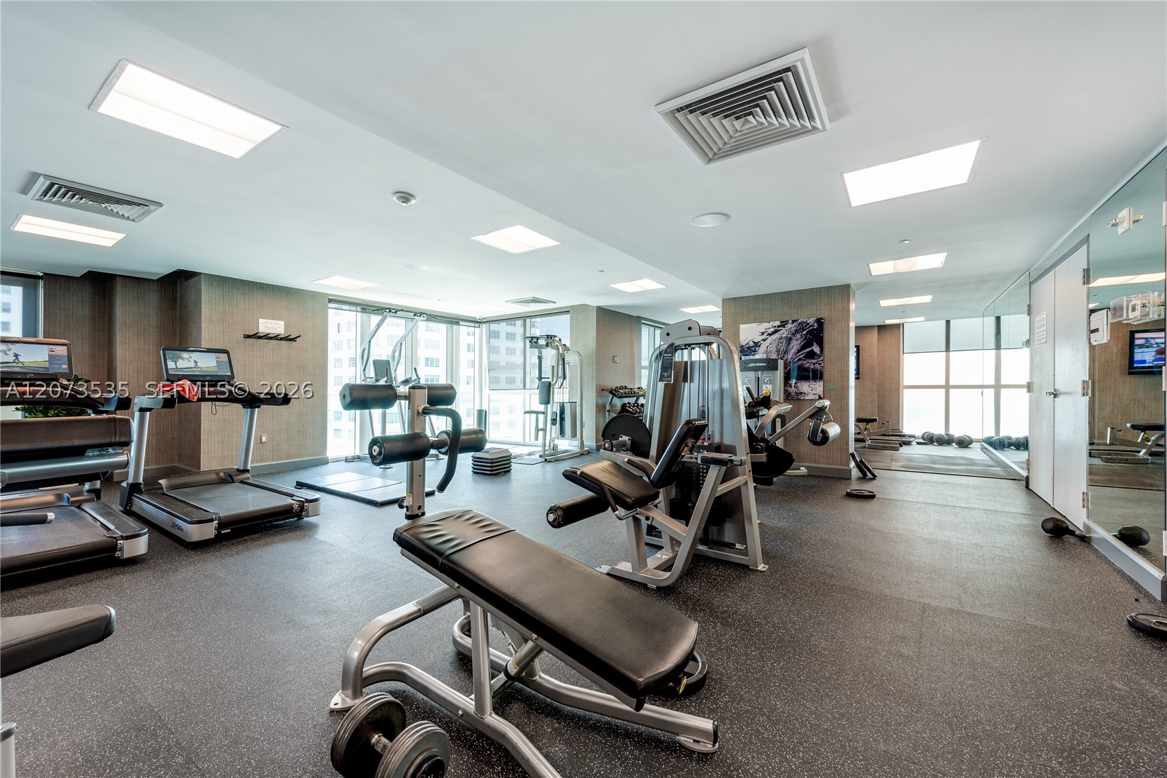 951 Brickell Ave #2709, Miami FL 33131