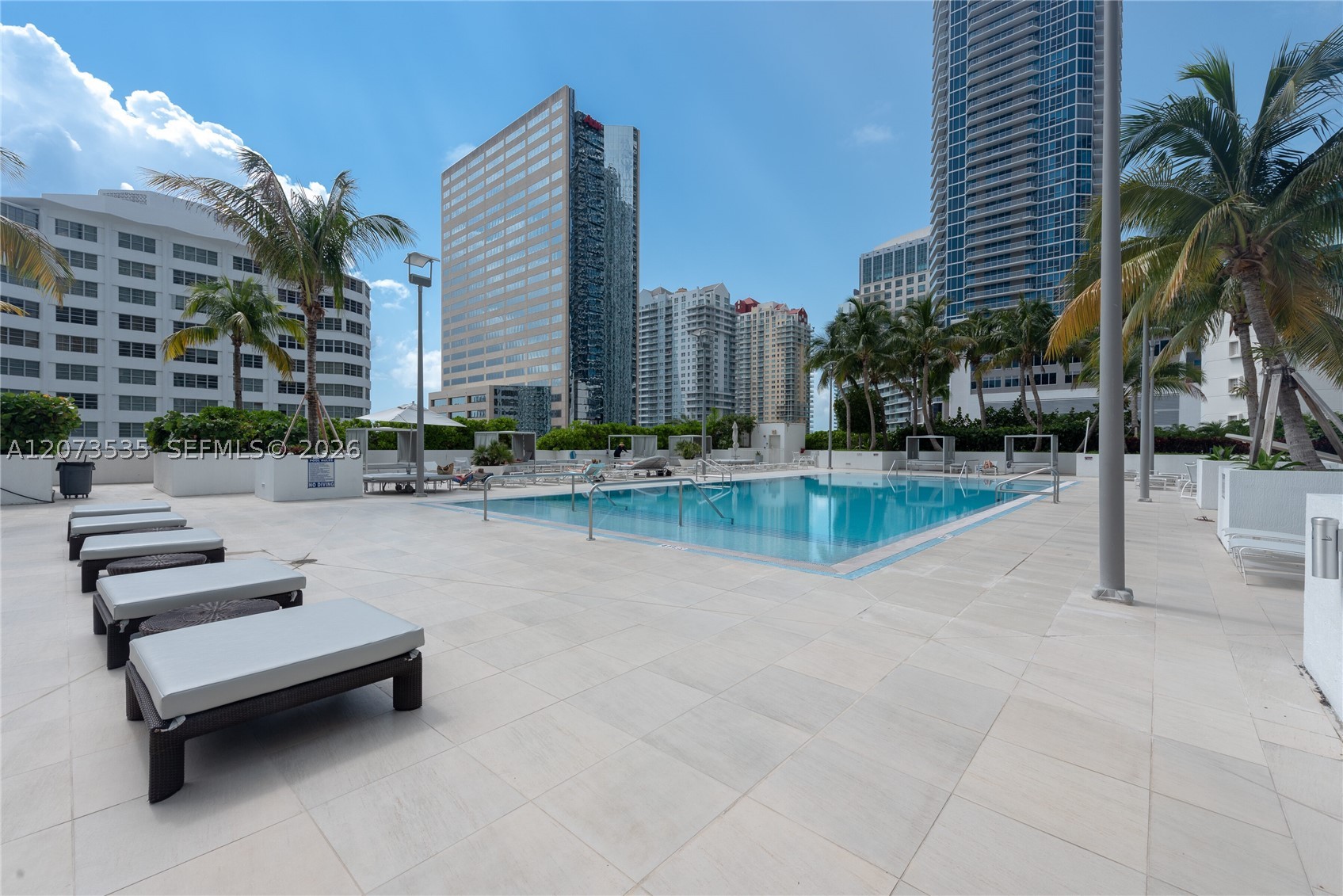 951 Brickell Ave #2709, Miami FL 33131