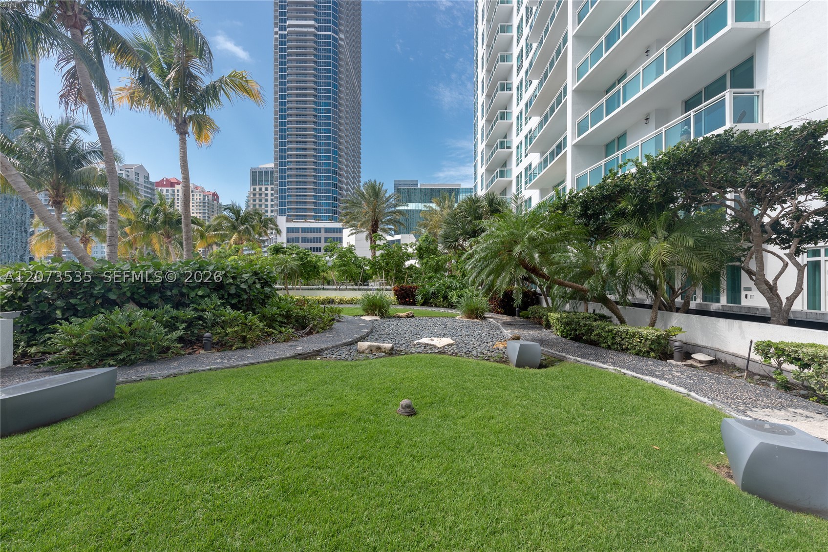 951 Brickell Ave #2709, Miami FL 33131