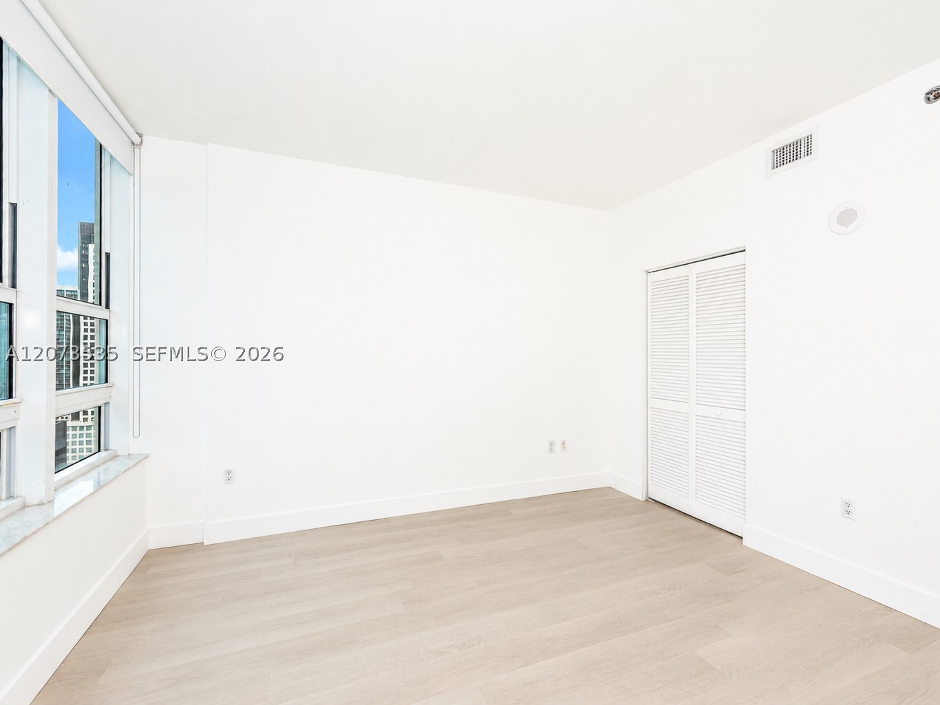 951 Brickell Ave #2709, Miami FL 33131