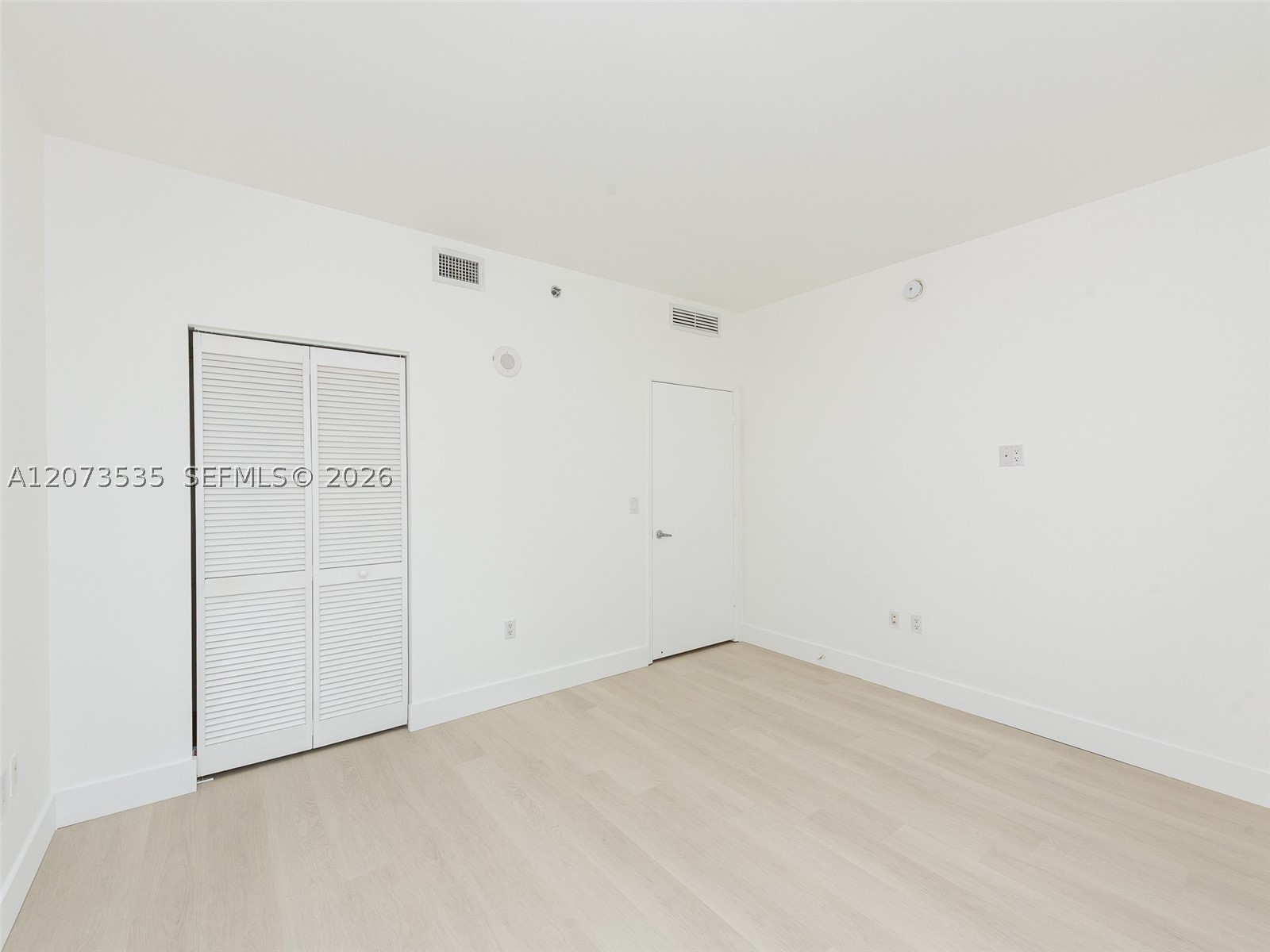 951 Brickell Ave #2709, Miami FL 33131