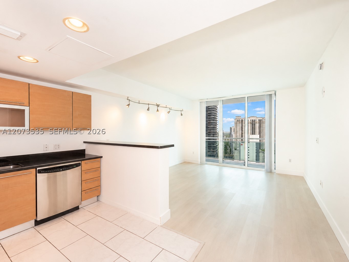 951 Brickell Ave #2709, Miami FL 33131