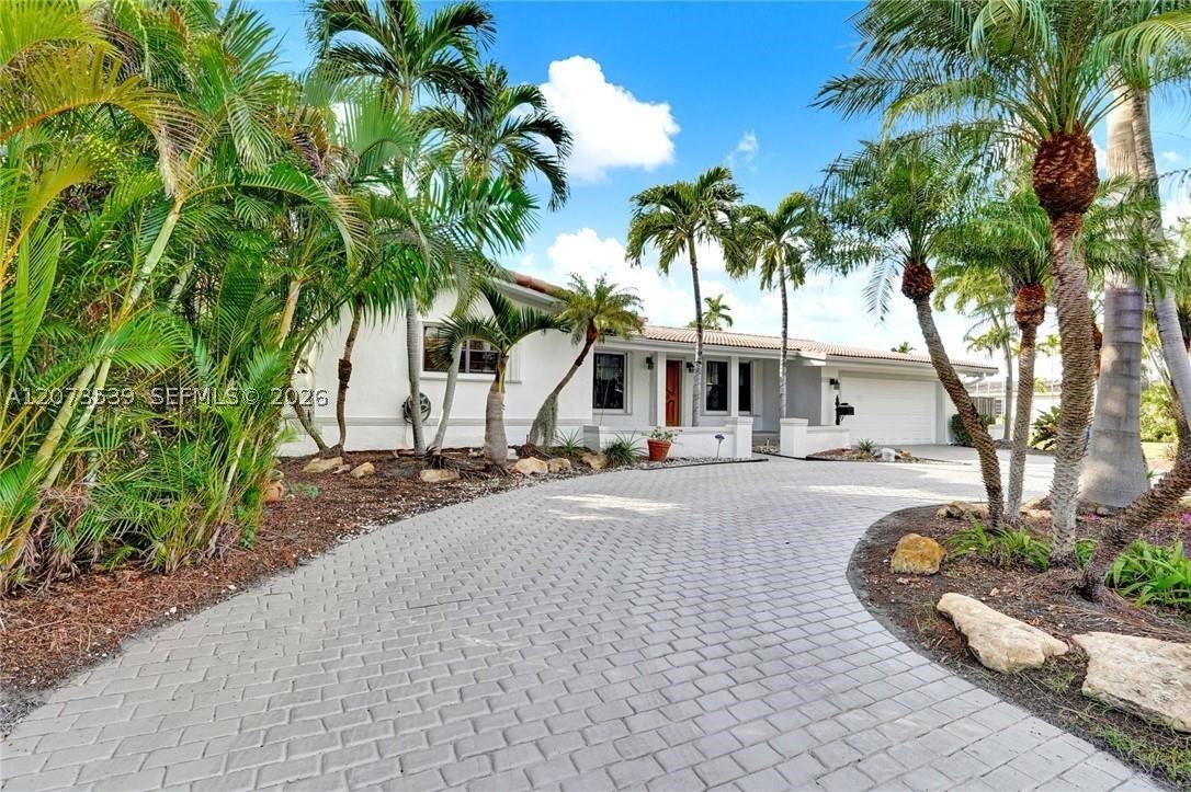 612 Hibiscus Dr, Hallandale Beach FL 33009