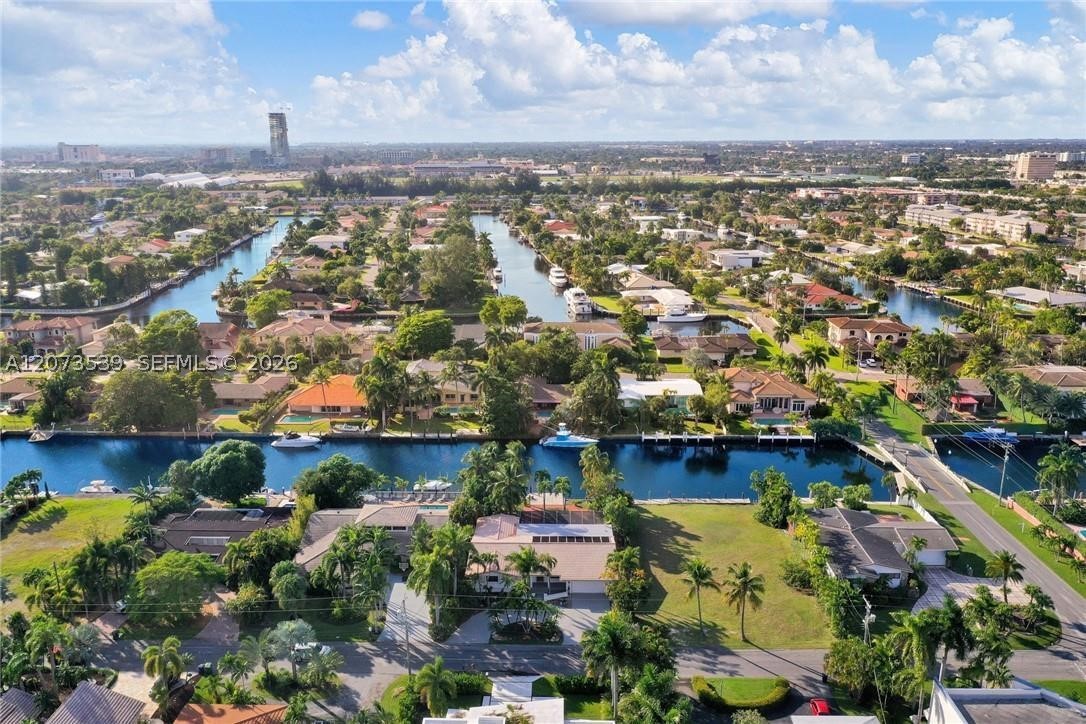 612 Hibiscus Dr, Hallandale Beach FL 33009