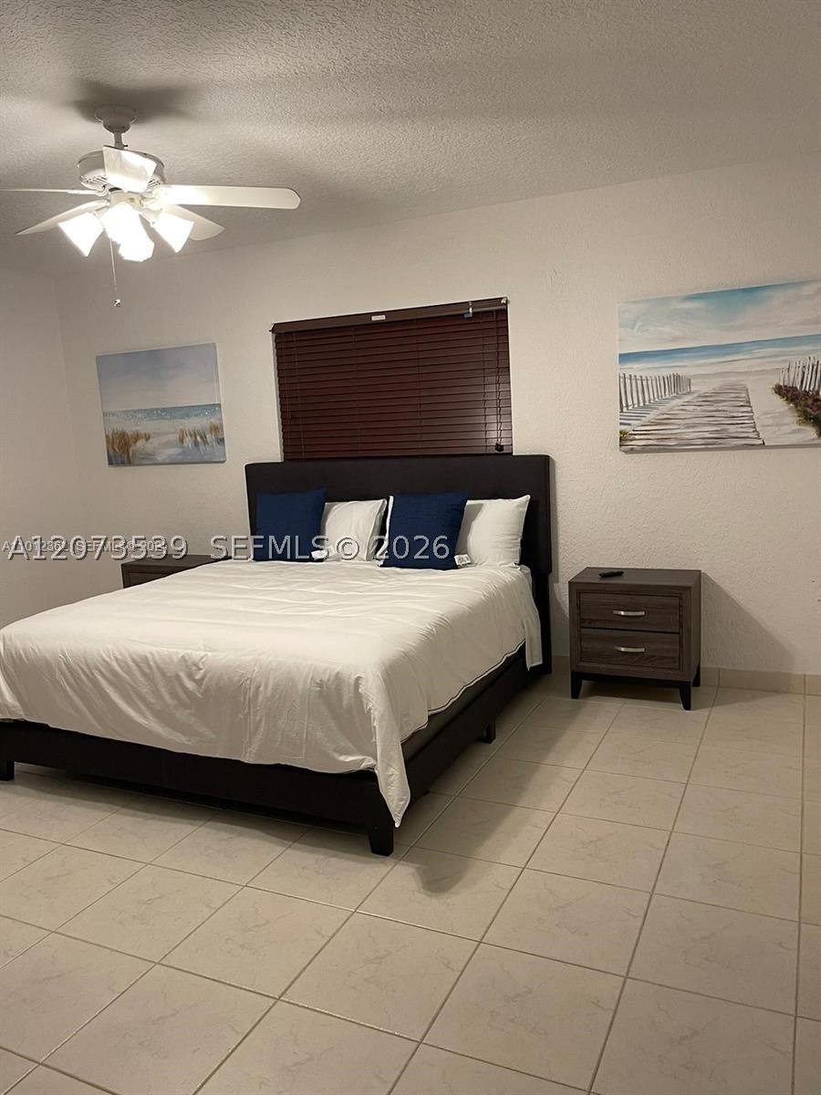 612 Hibiscus Dr, Hallandale Beach FL 33009